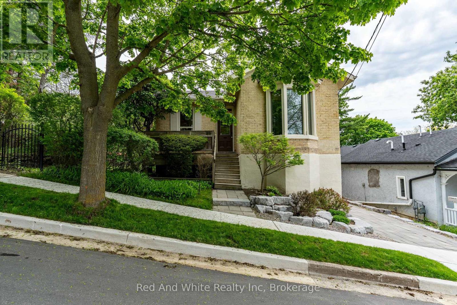 23 Pearl Street, Guelph, Ontario  N1E 2E4 - Photo 2 - X13209774
