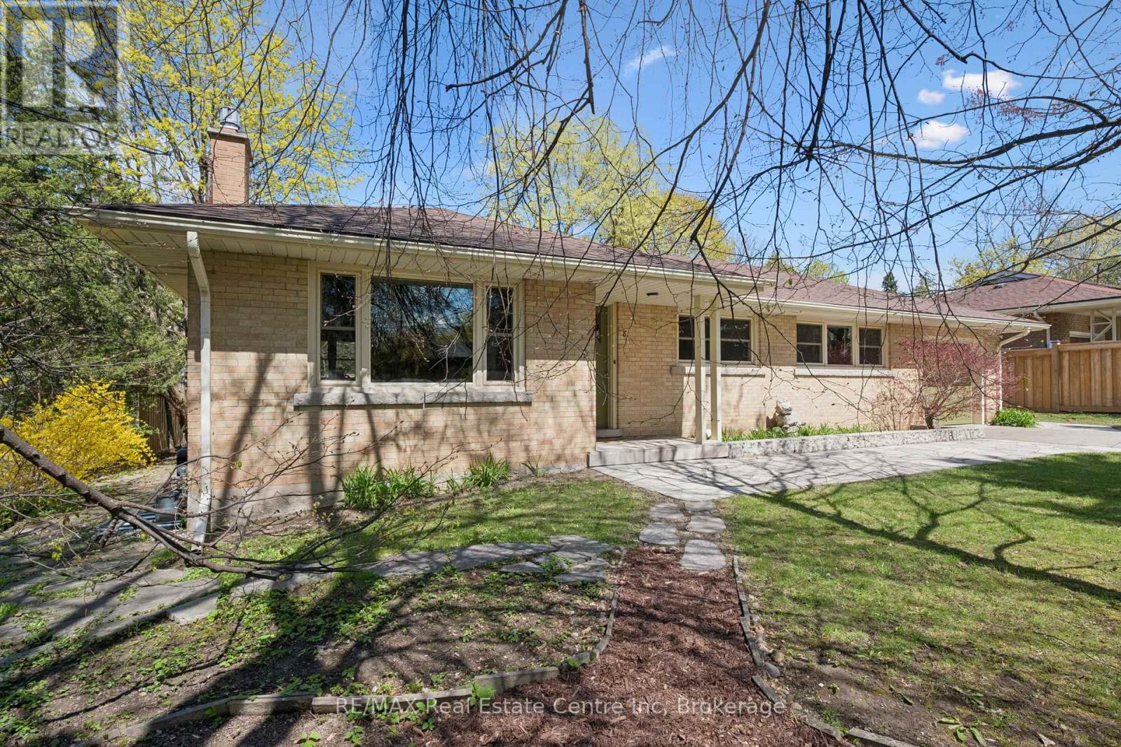 8 Harcourt Drive, Guelph, Ontario  N1G 1J6 - Photo 2 - X13209840