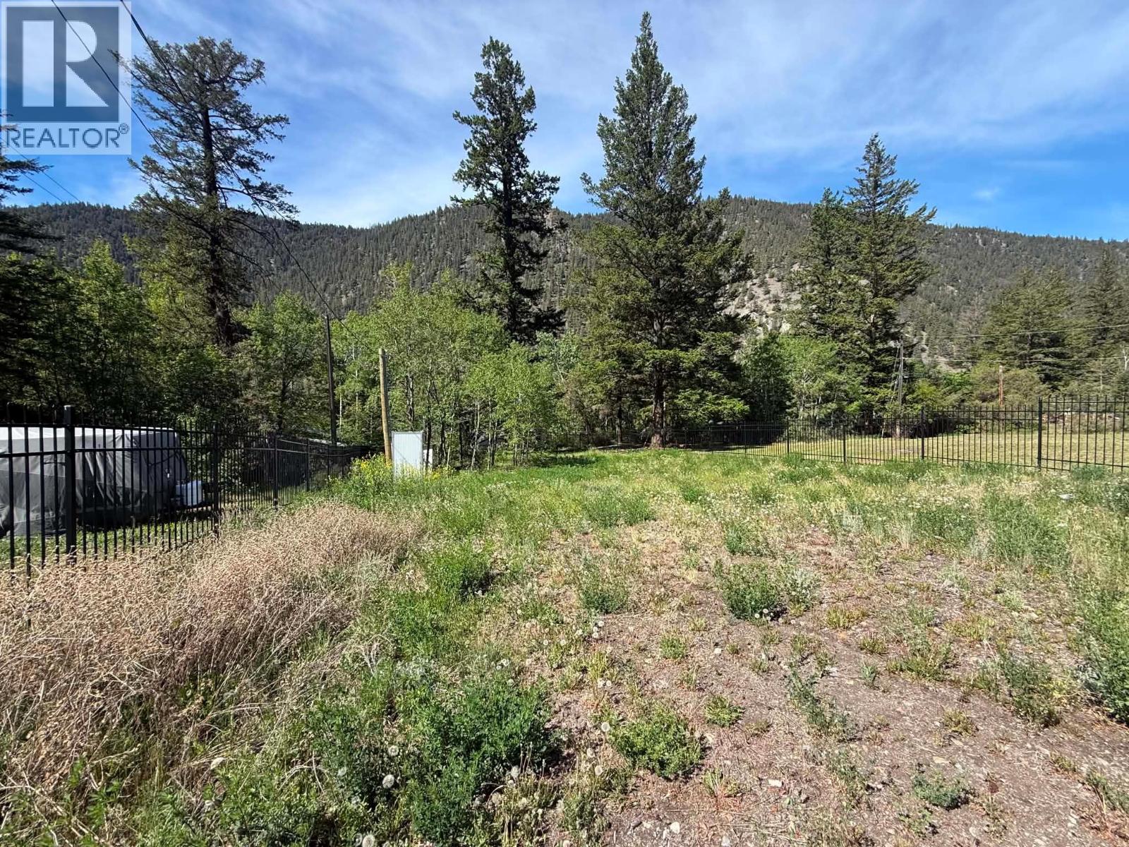 240 Smith Road, Lillooet, British Columbia  V0K 2H0 - Photo 12 - 10379612