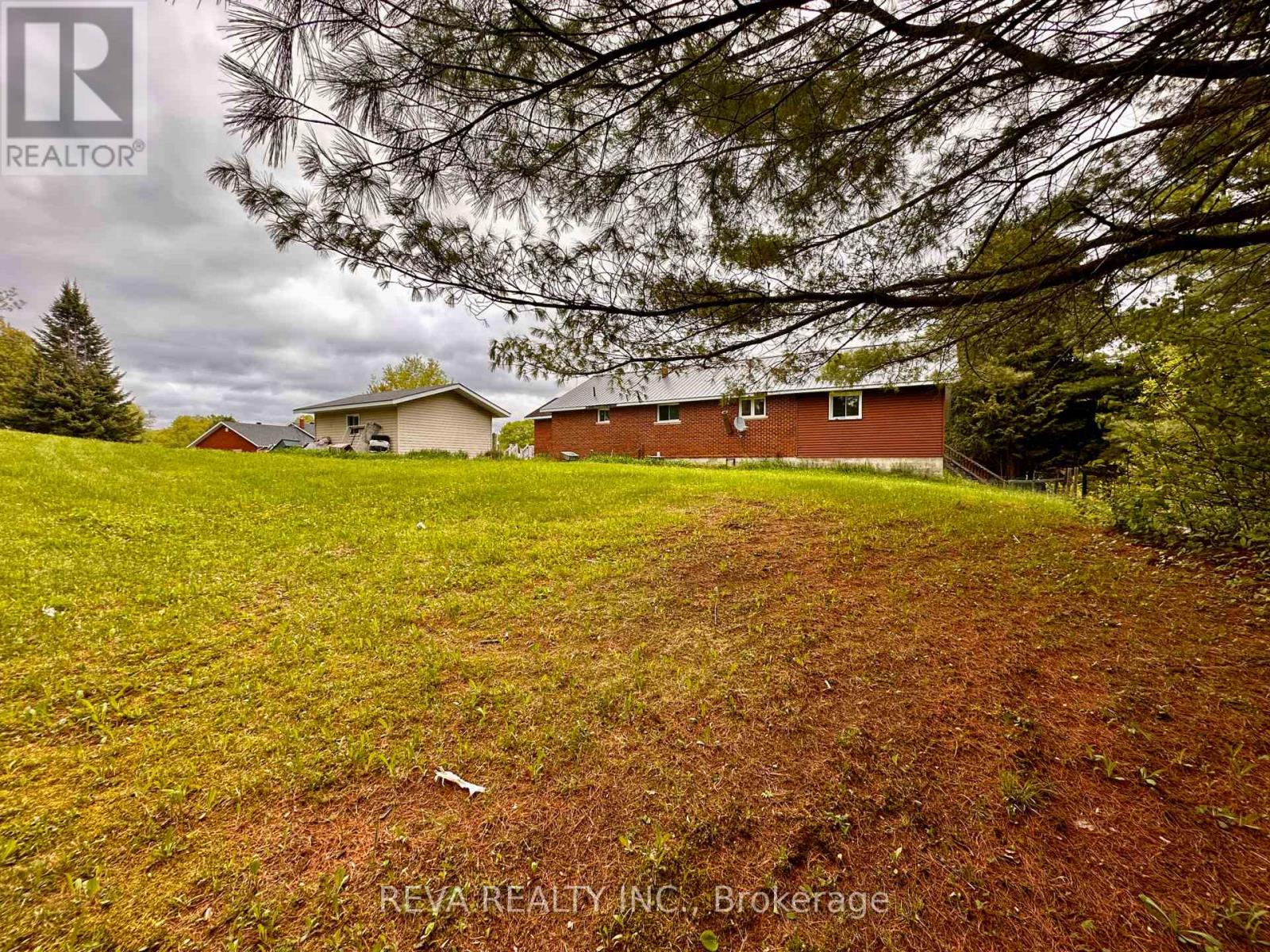 9 Stringer Road, Carlow/mayo, Ontario  K0L 1C0 - Photo 4 - X12646268