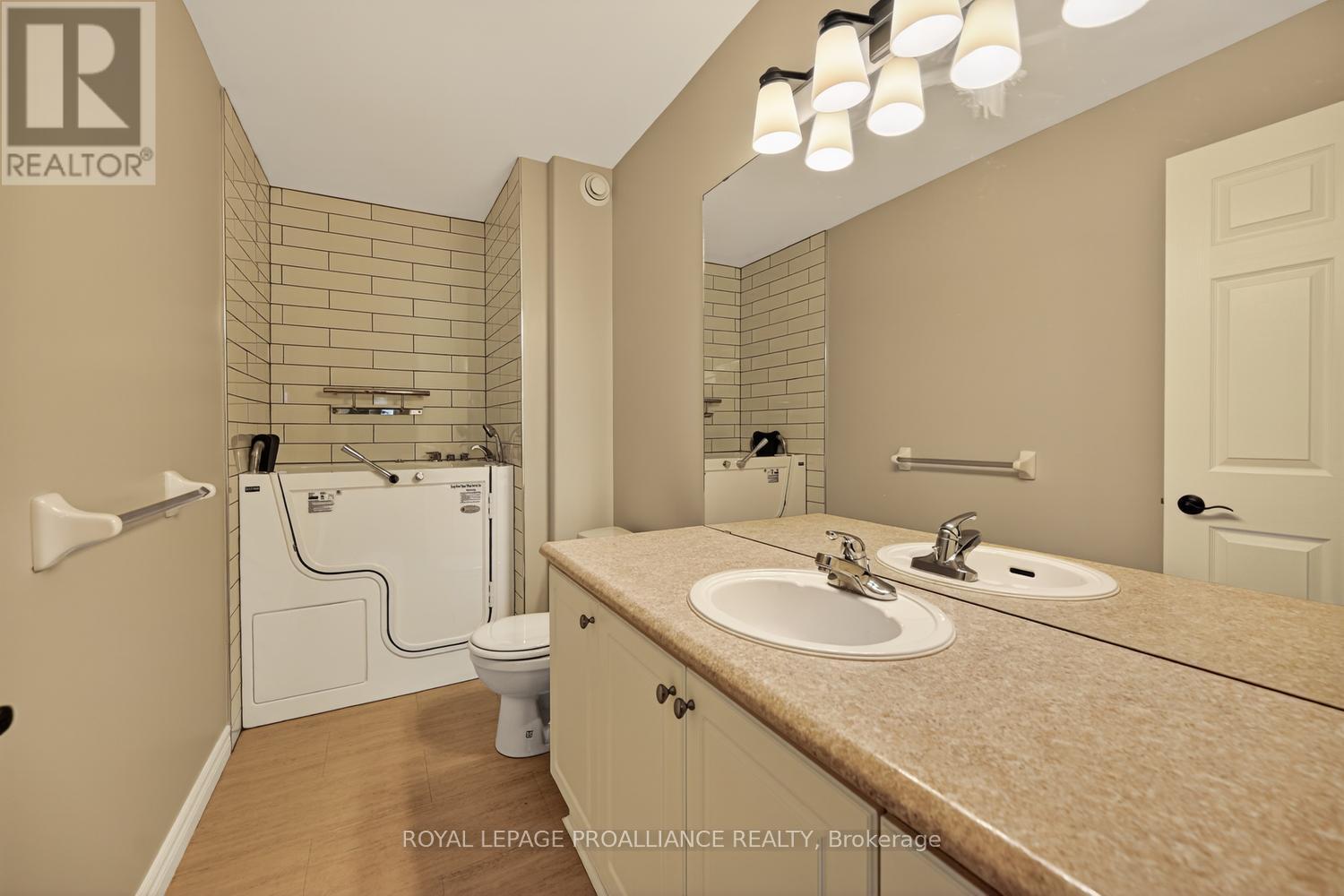 157 Steacy Gardens E, Brockville, Ontario  K6V 0B5 - Photo 21 - X13209766