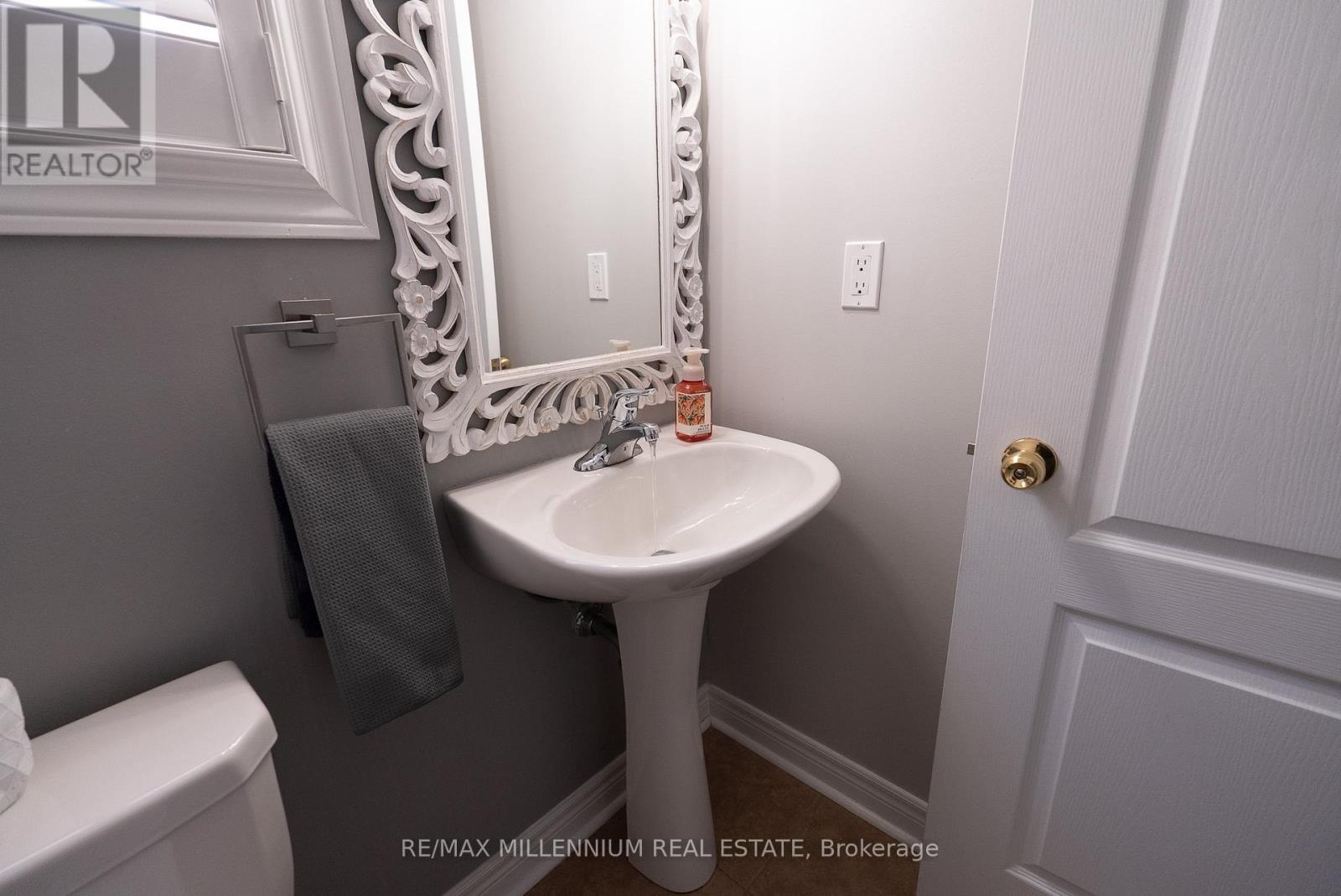 19 Bellotti Crescent, Ajax, Ontario  L1Z 0M2 - Photo 47 - E13208224