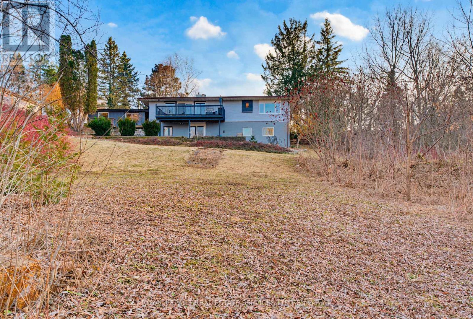 18 Cherry Street, Halton Hills, Ontario  L7G 3J8 - Photo 3 - W12933612
