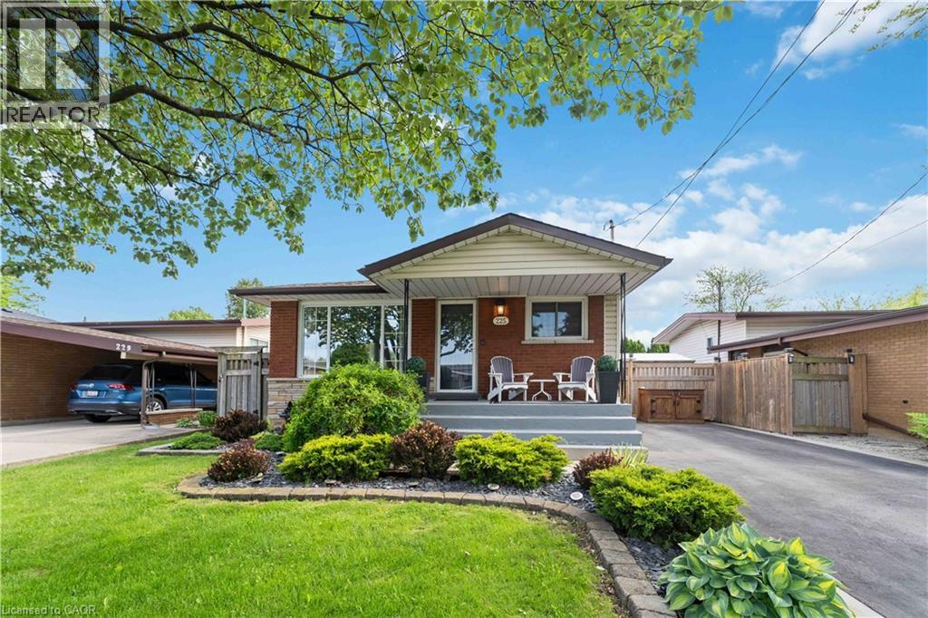 225 Berko Avenue, Hamilton, Ontario  L8V 2R6 - Photo 2 - 40834509