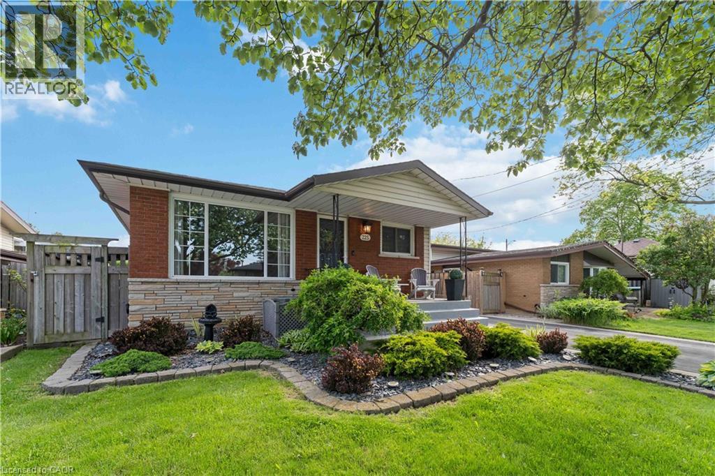 225 Berko Avenue, Hamilton, Ontario  L8V 2R6 - Photo 3 - 40834509