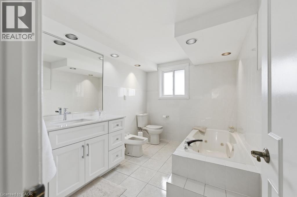 68 Nugent Drive, Hamilton, Ontario  L8H 2M8 - Photo 15 - 40834378