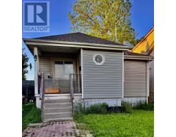 16 CUMMING STREET, St. Catharines, Ontario