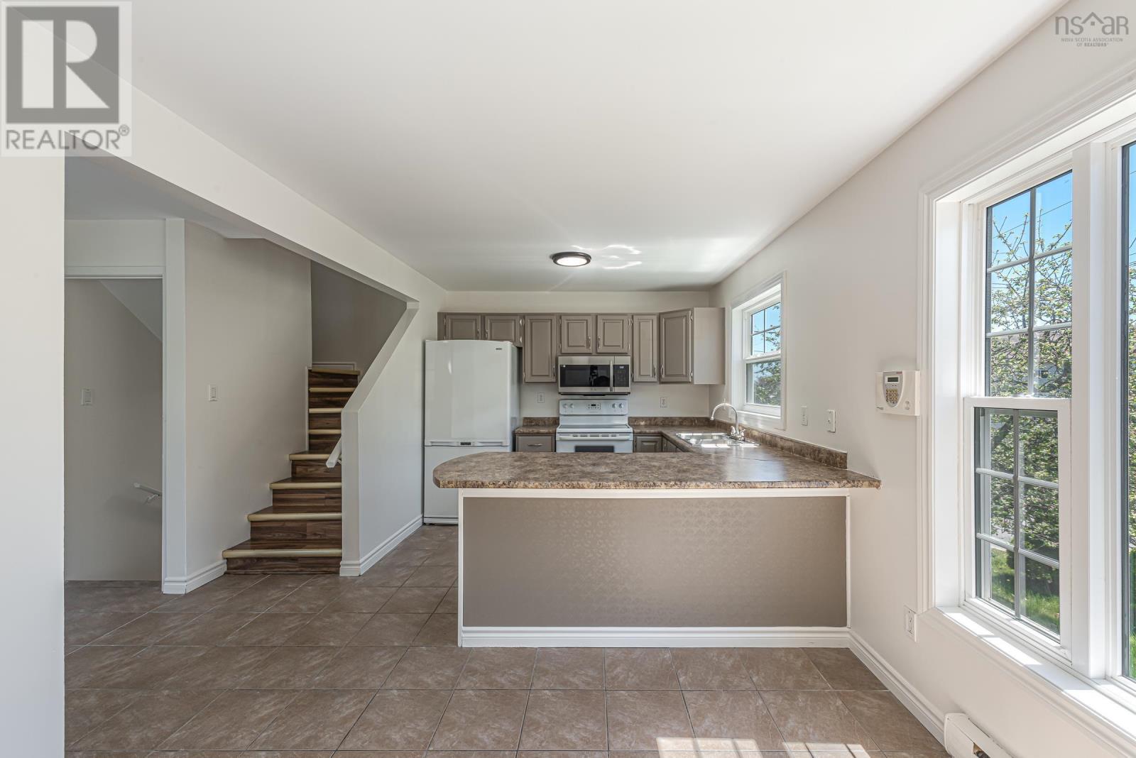 41 Mountain Road, Halifax, Nova Scotia  B3N 1A3 - Photo 5 - 202612186
