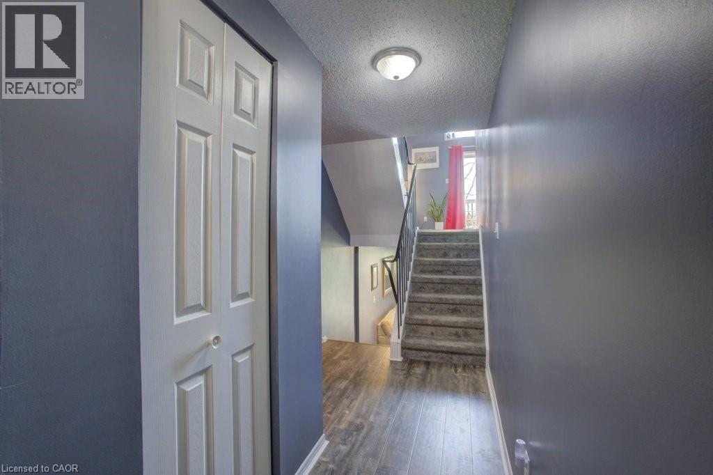 1085 Queens Boulevard Unit# 13, Kitchener, Ontario  N2M 1B9 - Photo 4 - 40833081