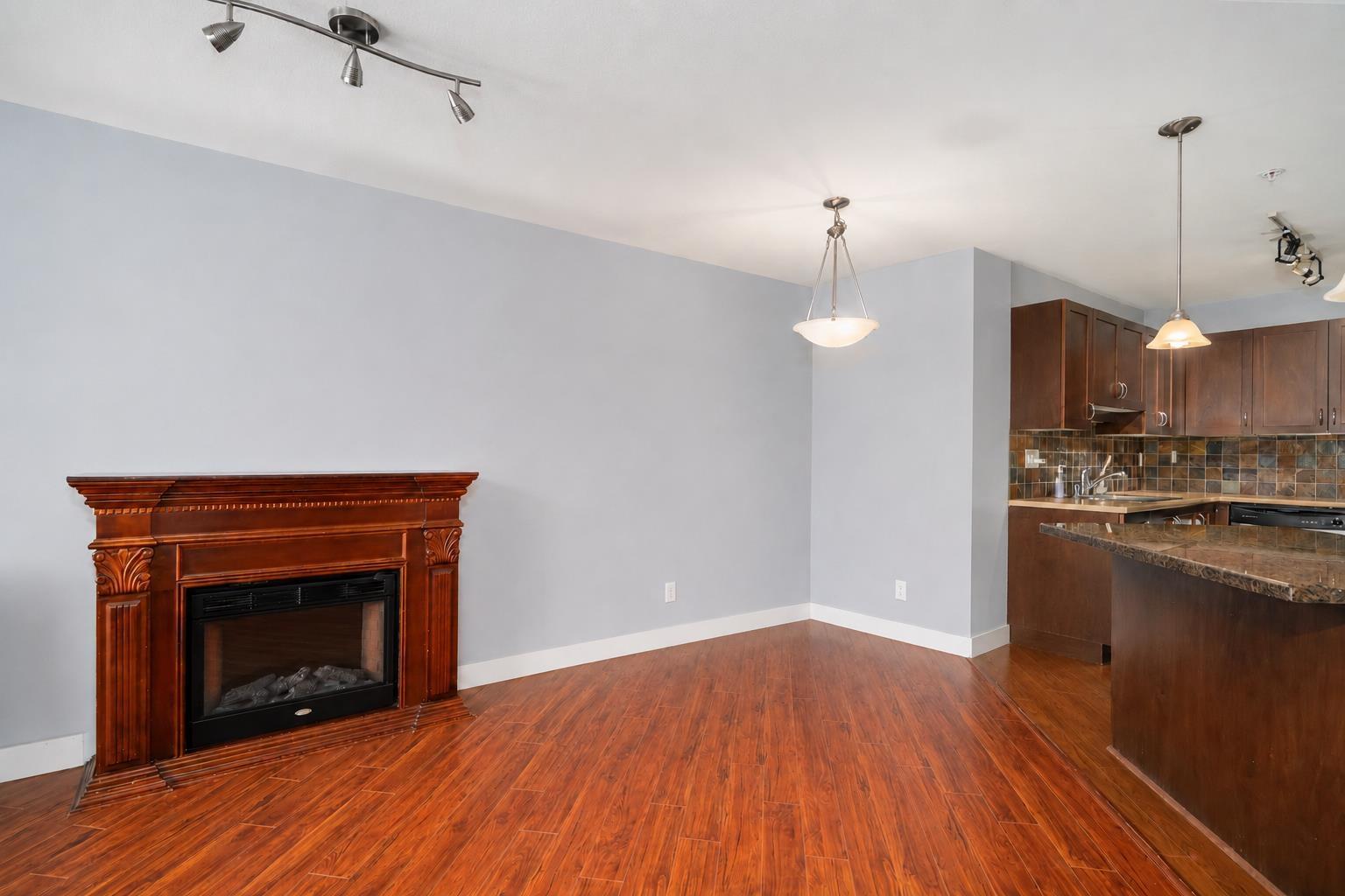 202 2955 Diamond Crescent, Abbotsford, British Columbia  V2T 2L5 - Photo 7 - R3097397