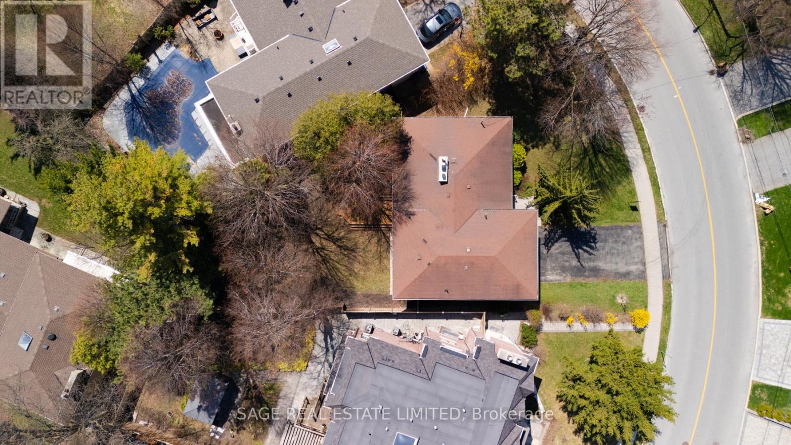 9 Hawksbury Drive, Toronto, Ontario  M2K 1M2 - Photo 3 - C13209666
