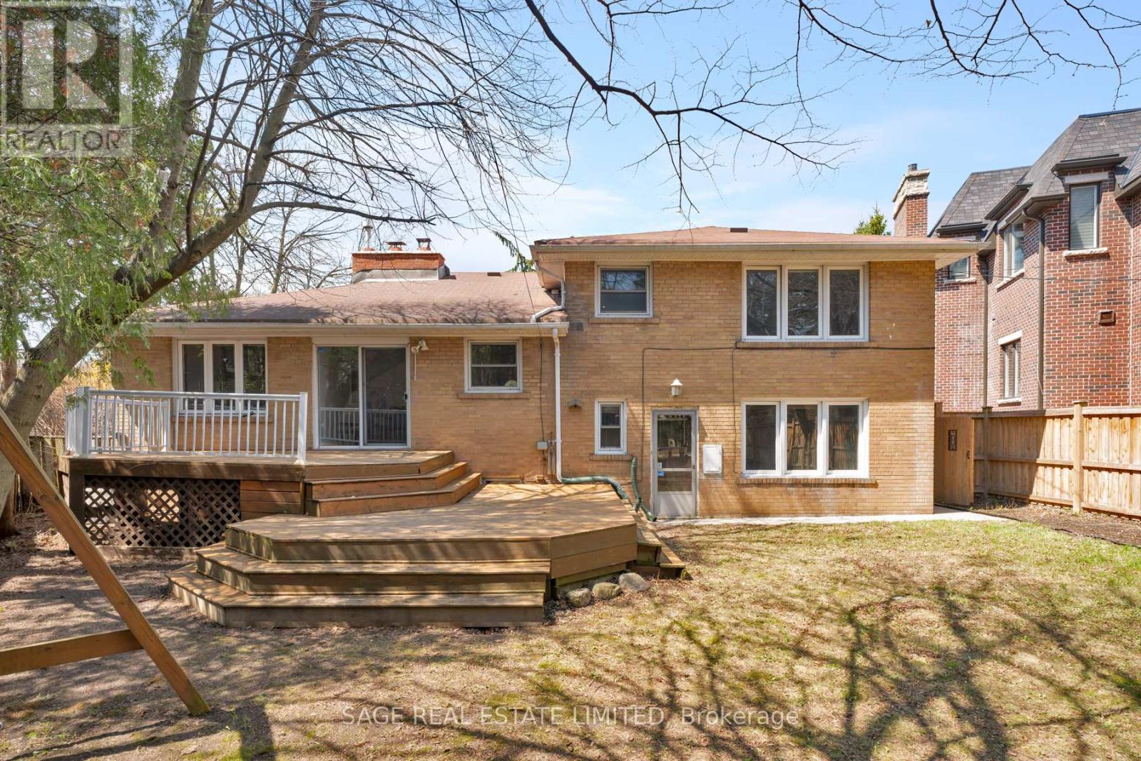 9 Hawksbury Drive, Toronto, Ontario  M2K 1M2 - Photo 4 - C13209666