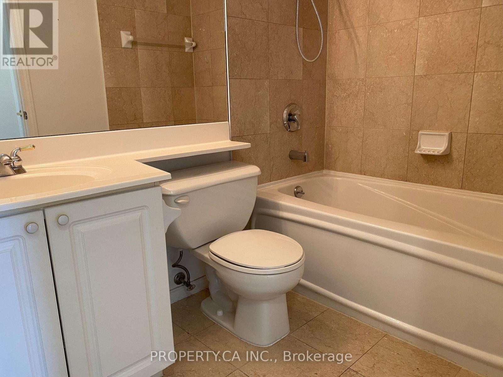 1508 - 909 Bay Street, Toronto, Ontario  M5S 3G2 - Photo 11 - C13209698