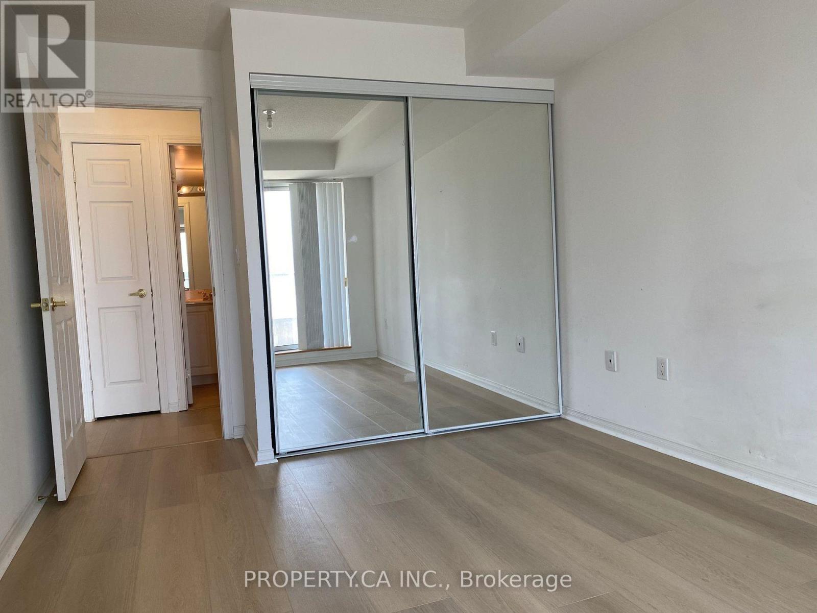 1508 - 909 Bay Street, Toronto, Ontario  M5S 3G2 - Photo 7 - C13209698