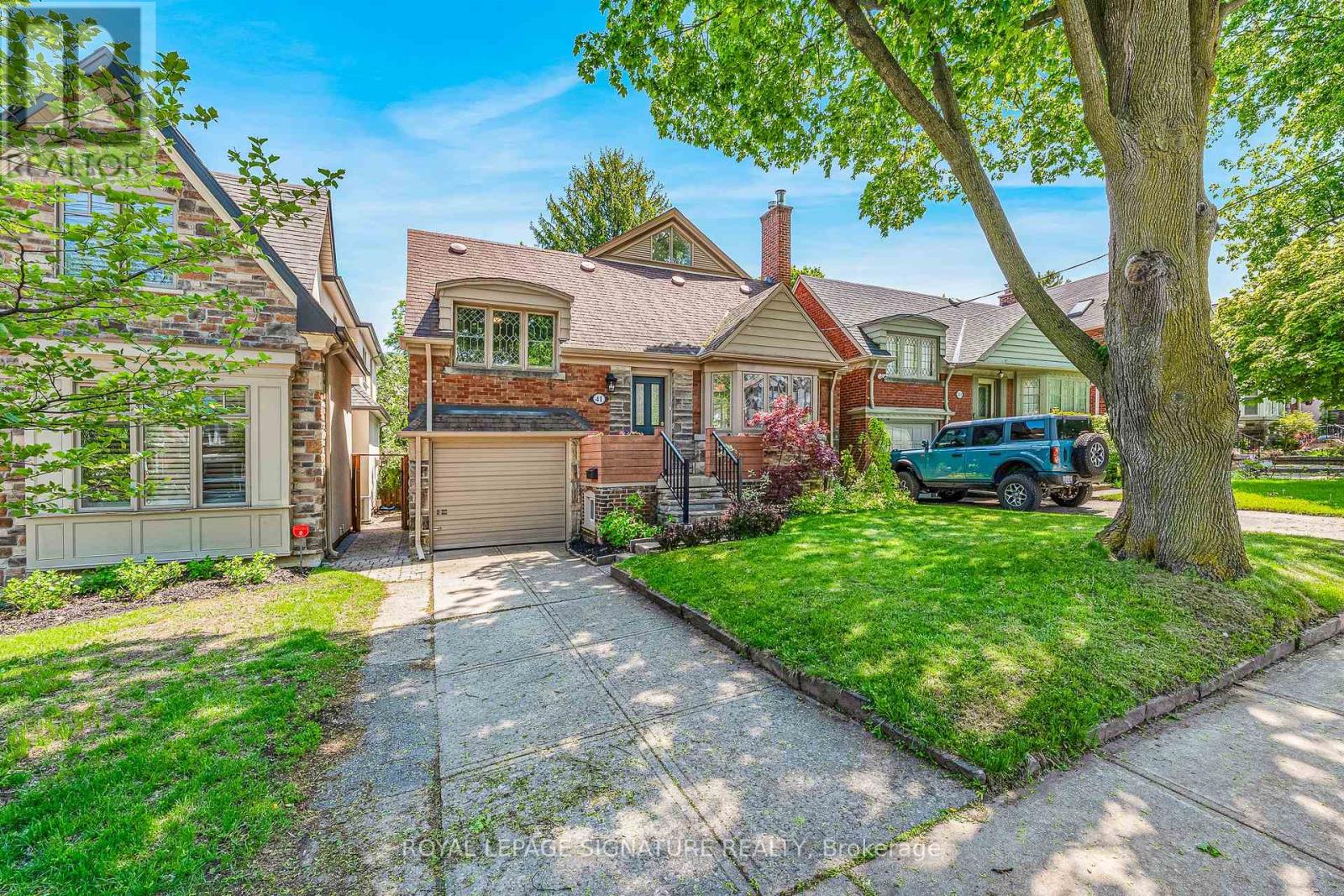 41 SOUTHVALE DRIVE, Toronto, Ontario