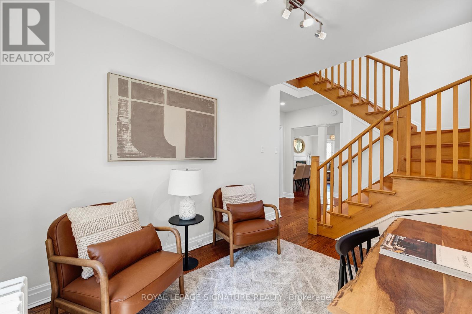 41 Southvale Drive, Toronto, Ontario  M4G 1G1 - Photo 13 - C13209730
