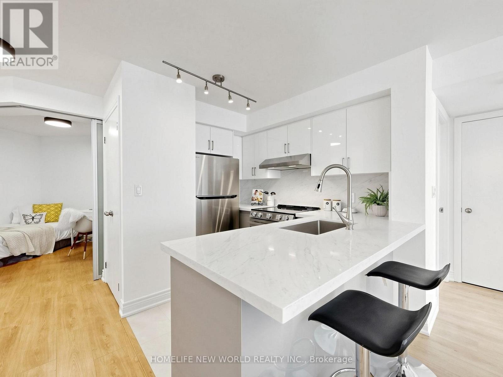 319 - 18 Beverley Street, Toronto, Ontario  M5T 3L2 - Photo 17 - C13209736