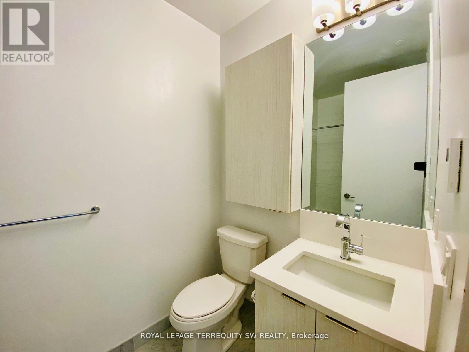 Lph09 - 38 Iannuzzi Street, Toronto, Ontario  M5V 0S2 - Photo 7 - C13209794