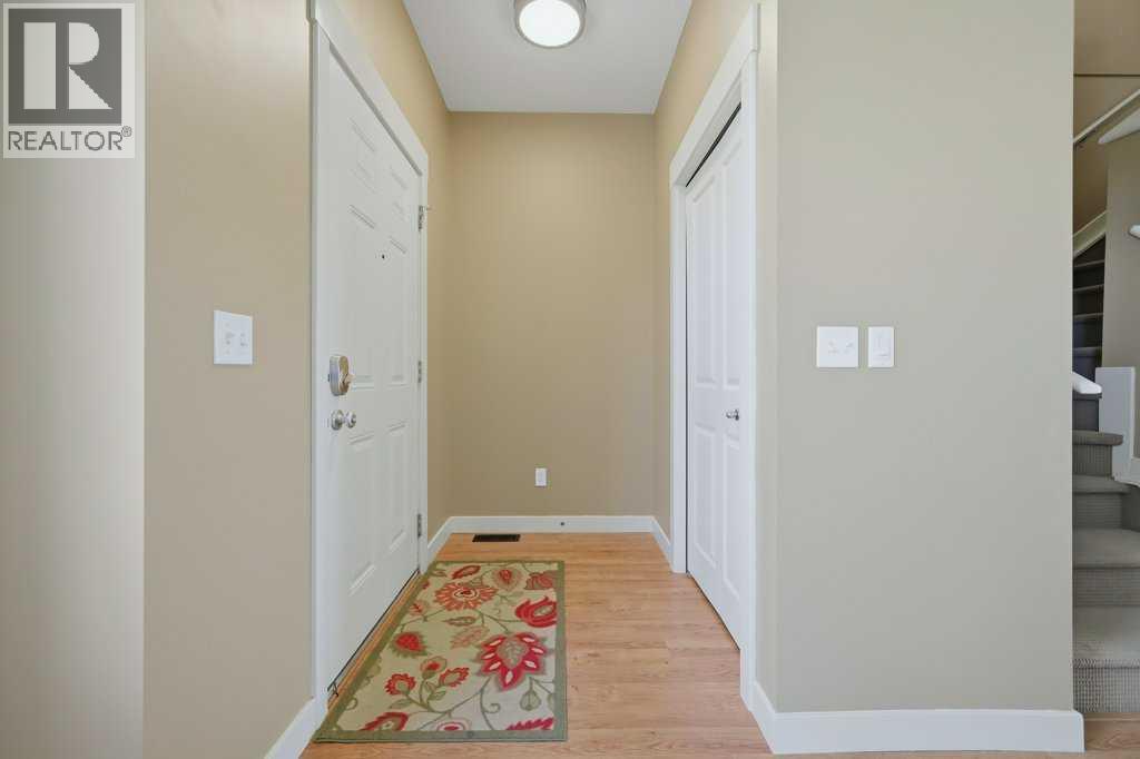 320 Rainbow Falls Drive, Chestermere, Alberta  T1X 0E4 - Photo 3 - A2311396