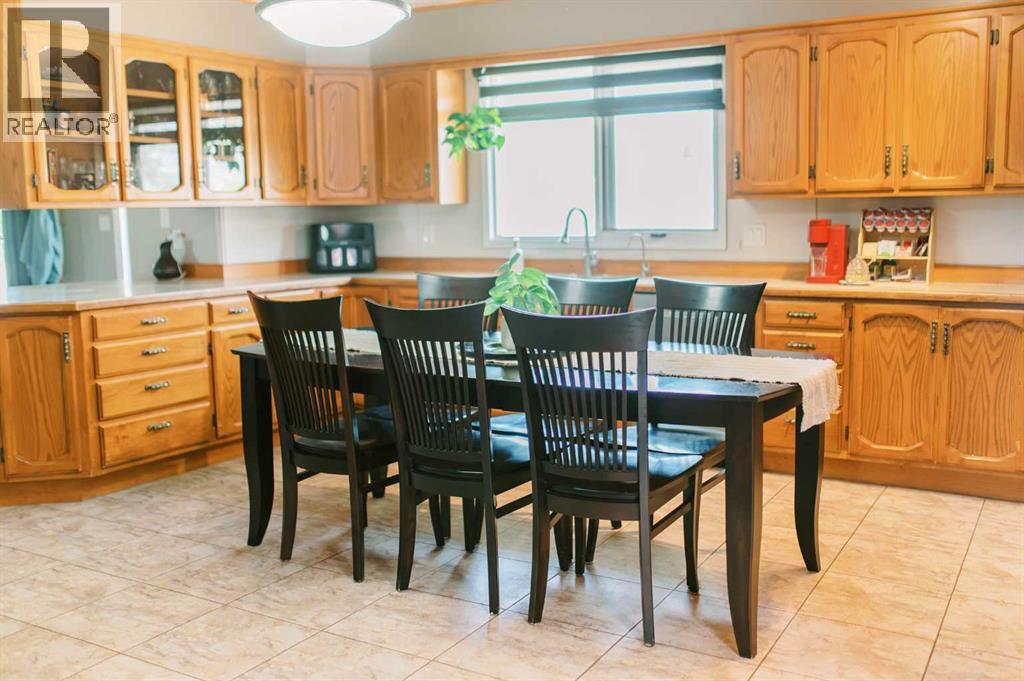 4606 57a Street, Stettler, Alberta  T4K 1J8 - Photo 9 - A2303039