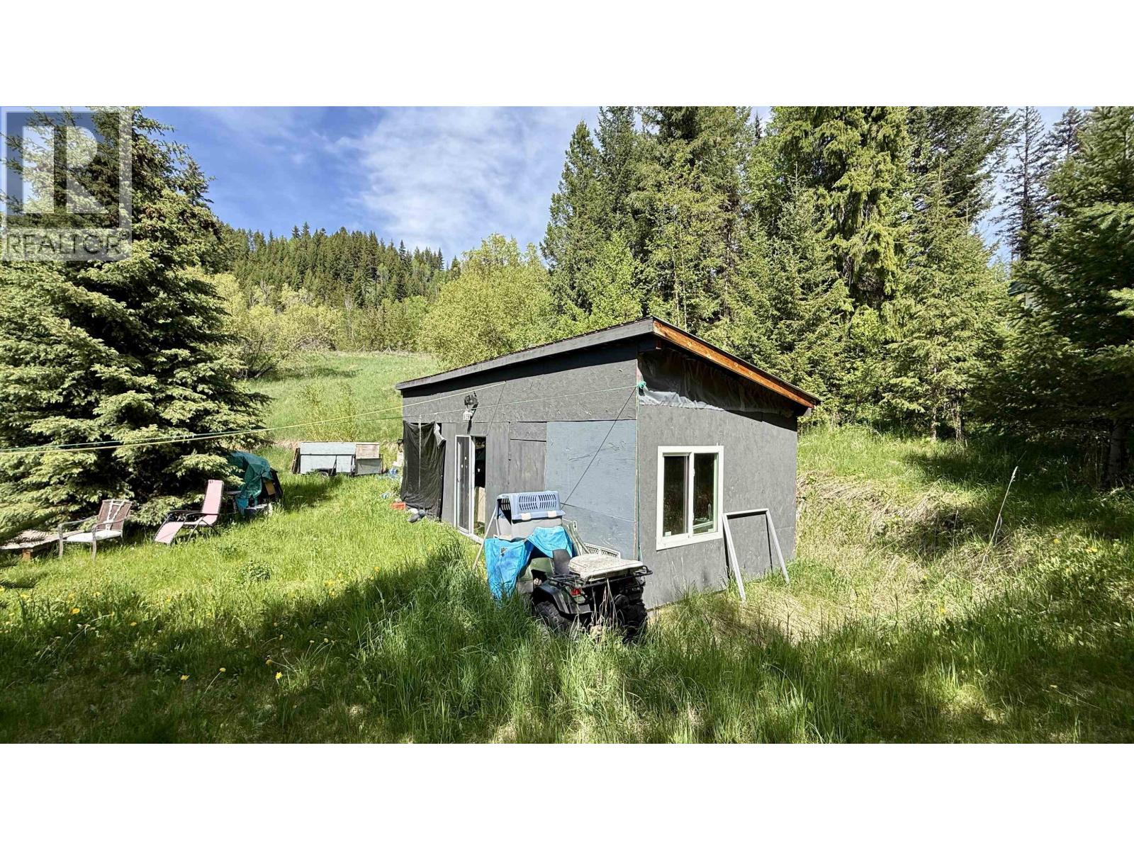 7573 Resort Road, Canim Lake, British Columbia  V0K 1J0 - Photo 16 - R3129295