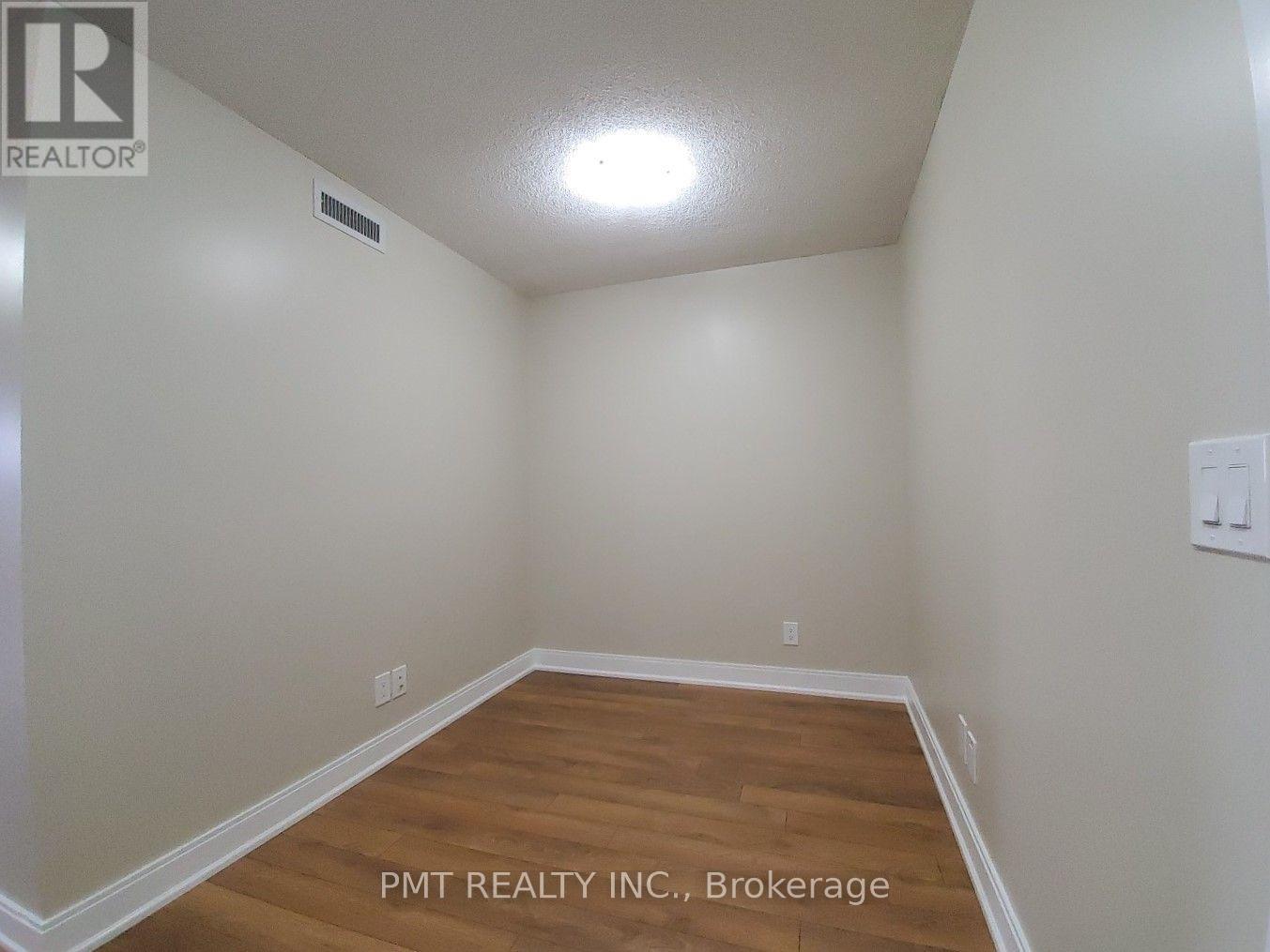 1421 - 135 Village Green Square, Toronto, Ontario  M1S 0G4 - Photo 8 - E13209712