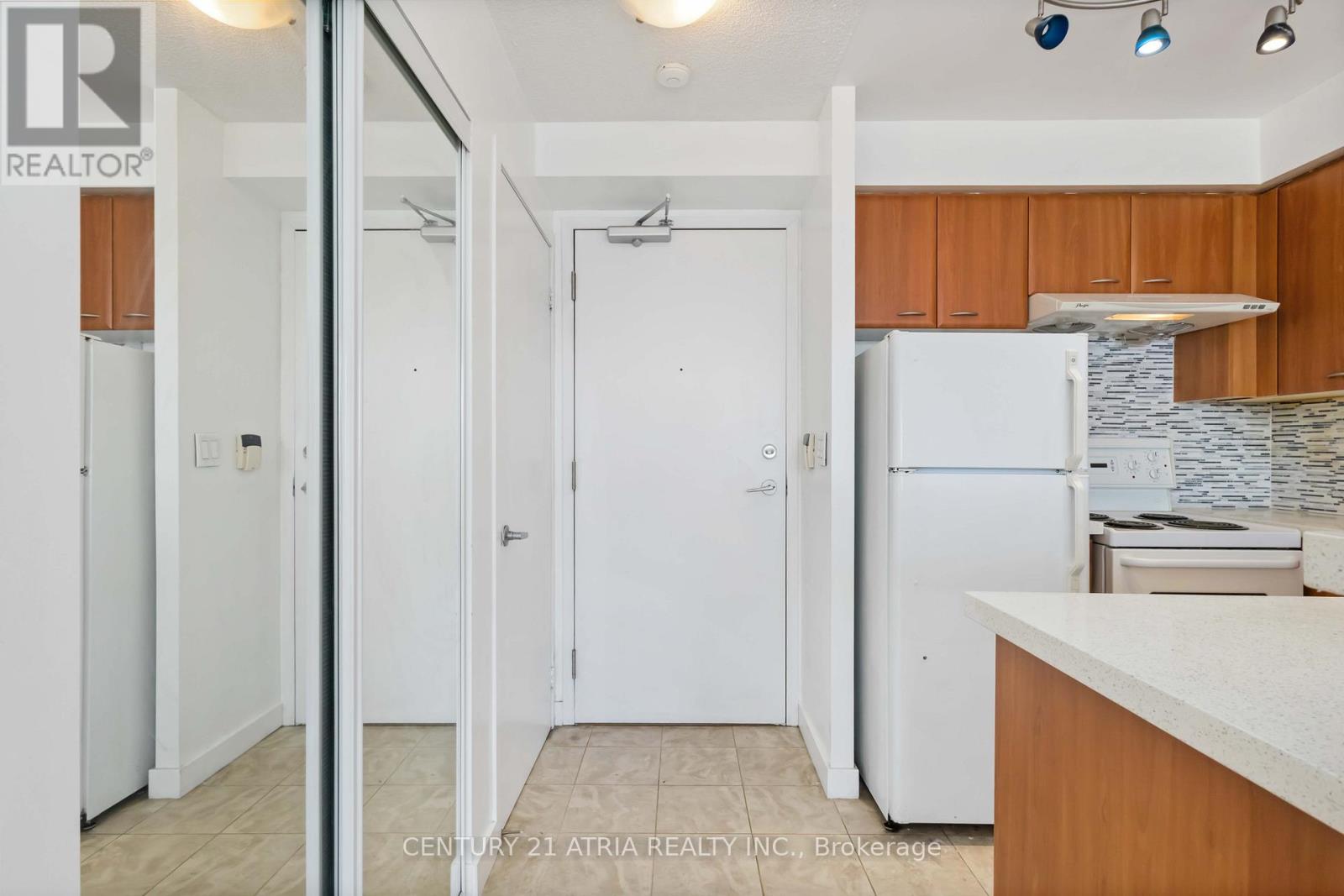 2910 - 38 Lee Centre Drive, Toronto, Ontario  M1H 3J7 - Photo 14 - E13209732