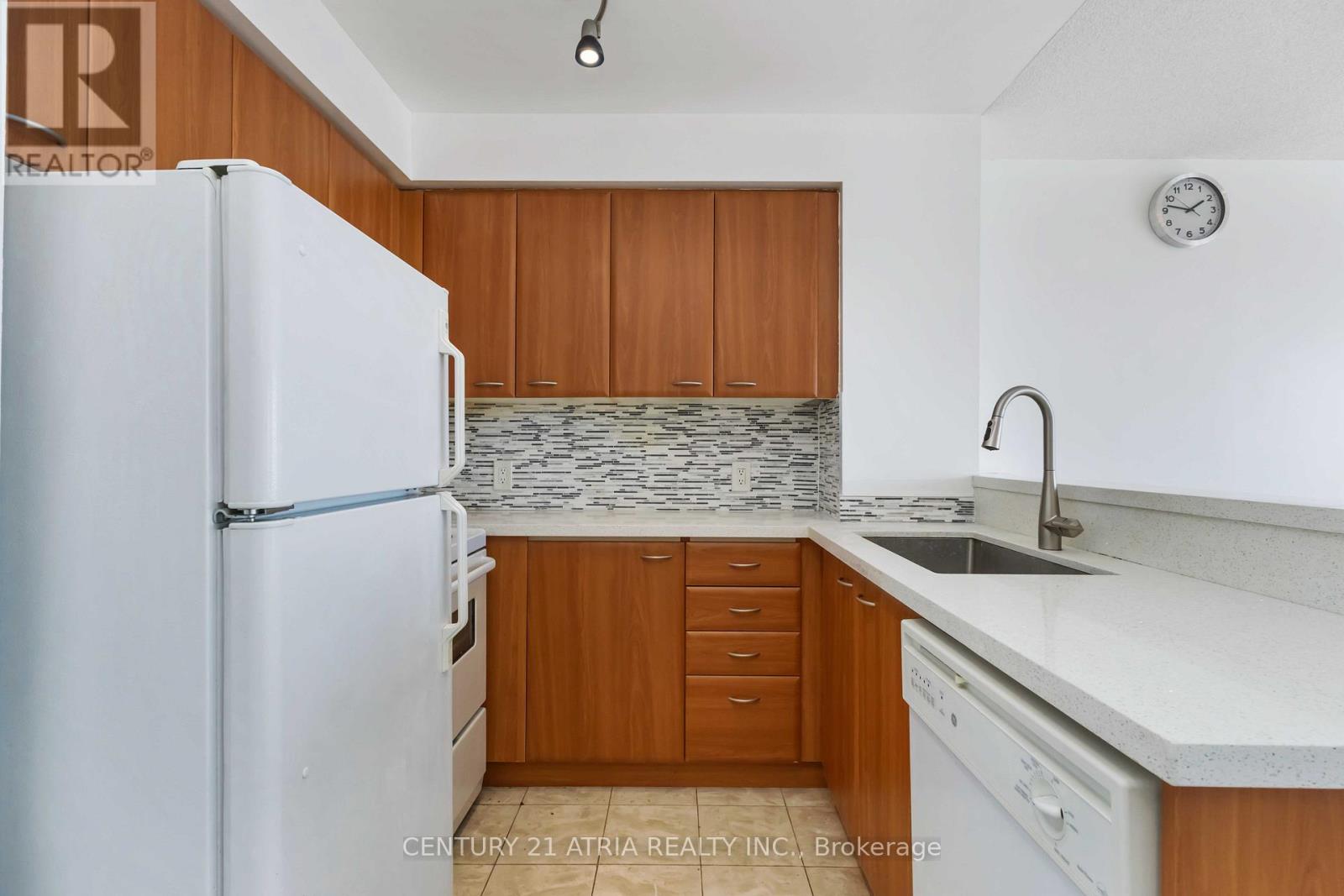 2910 - 38 Lee Centre Drive, Toronto, Ontario  M1H 3J7 - Photo 26 - E13209732