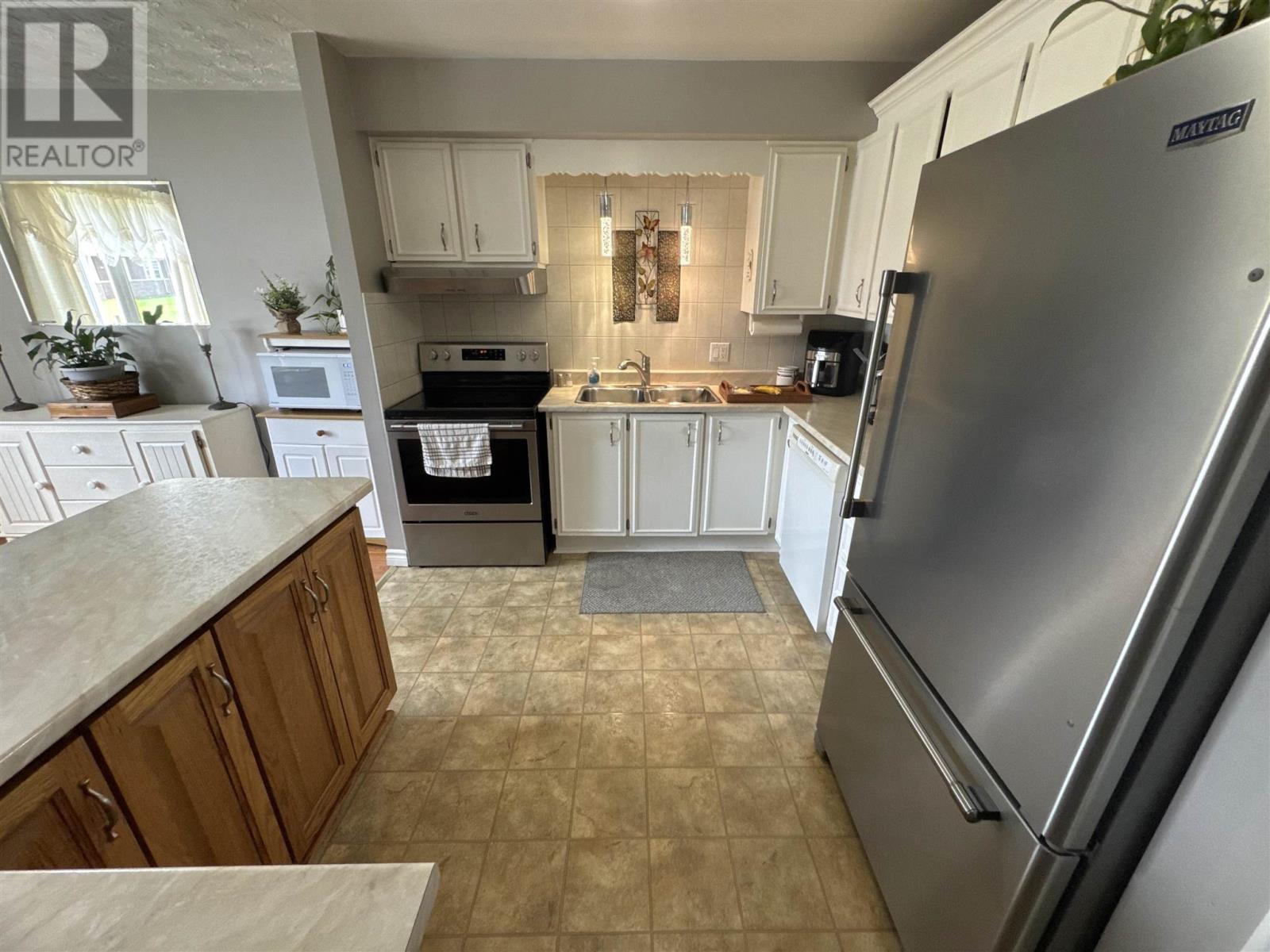 11 Gauthier Pl, Elliot Lake, Ontario  P5A 3M1 - Photo 15 - SM261216
