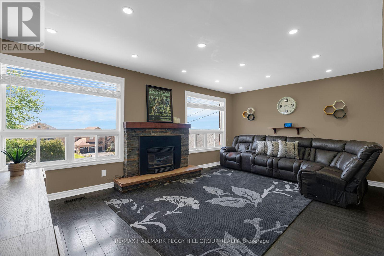 865 John Street, Innisfil, Ontario  L0L 1K0 - Photo 2 - N13209710