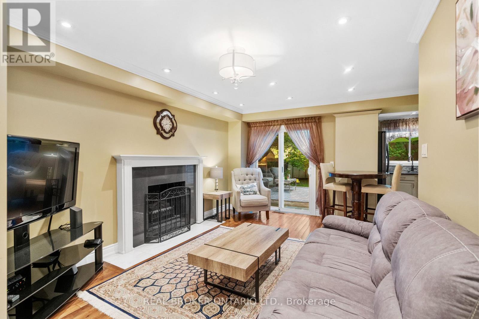 63 Haskell Crescent, Aurora, Ontario  L4G 5T6 - Photo 11 - N13209932