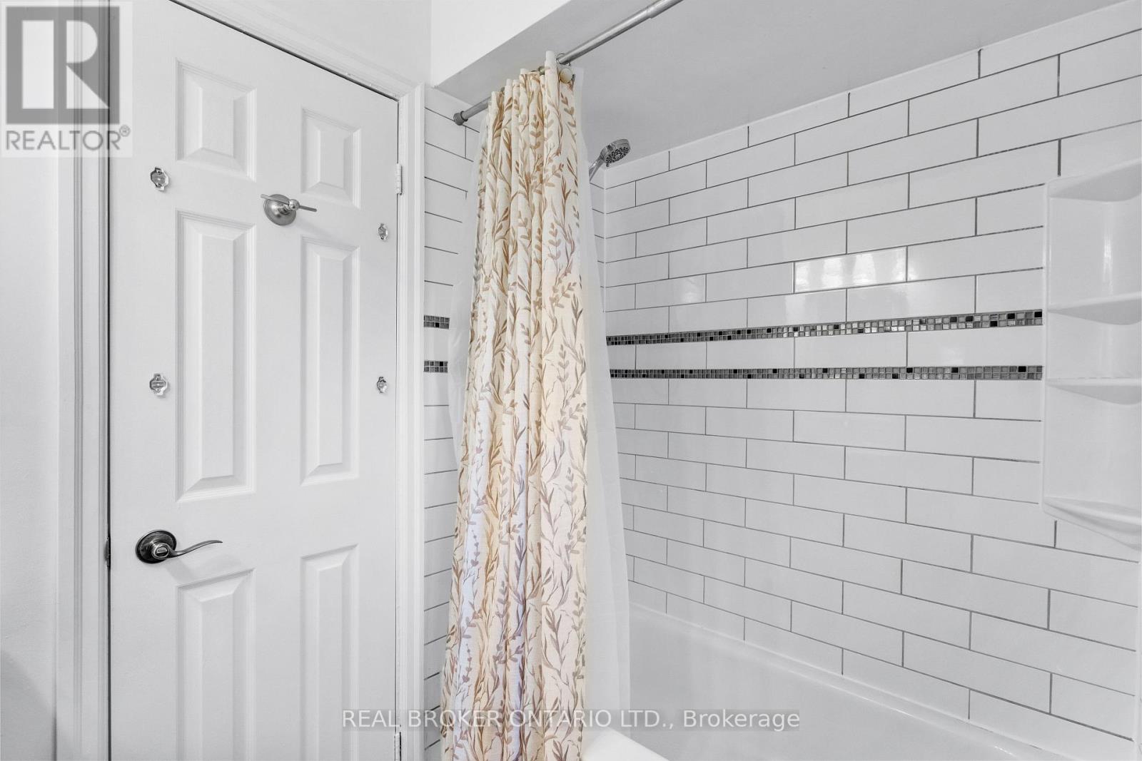 63 Haskell Crescent, Aurora, Ontario  L4G 5T6 - Photo 26 - N13209932