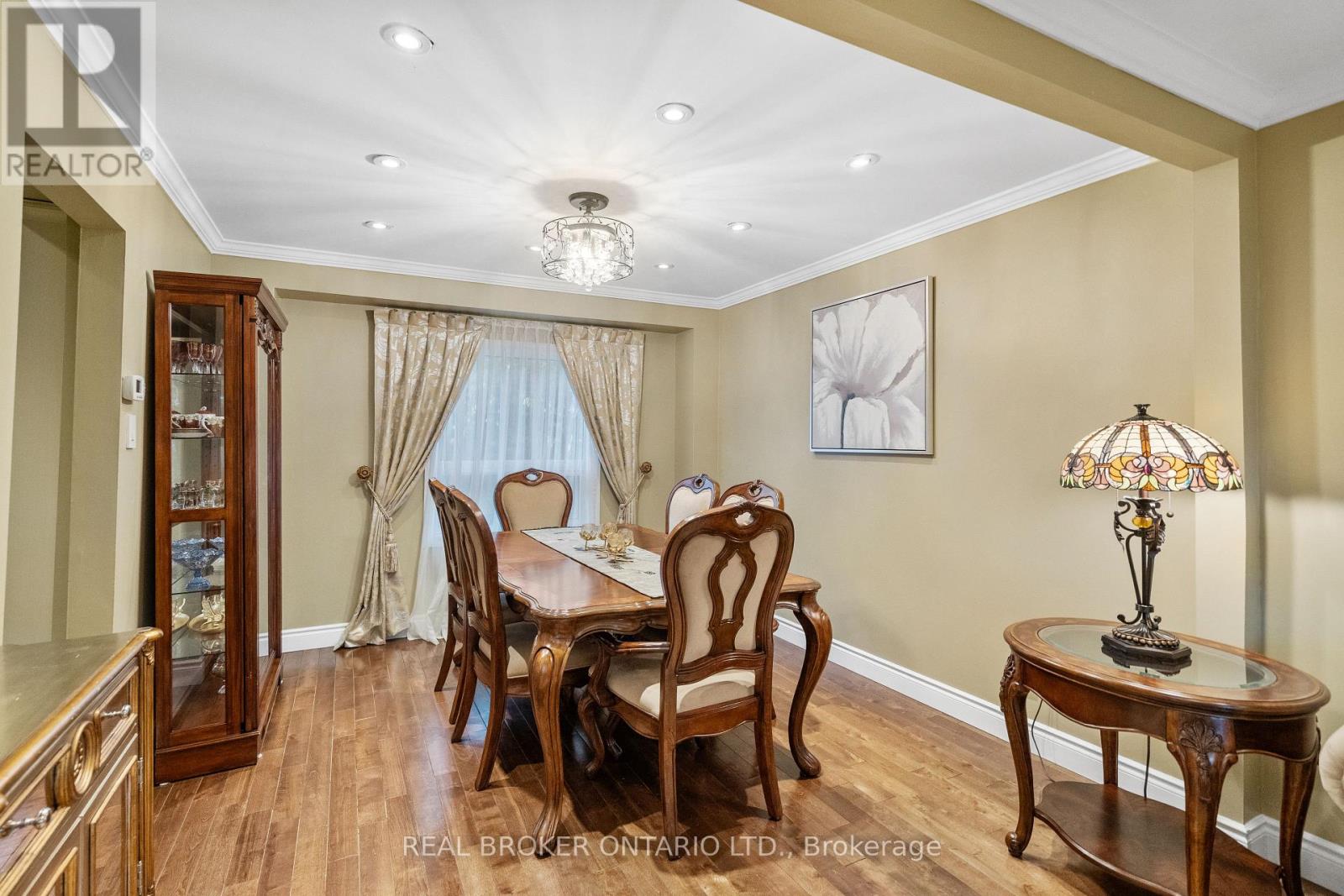 63 Haskell Crescent, Aurora, Ontario  L4G 5T6 - Photo 4 - N13209932