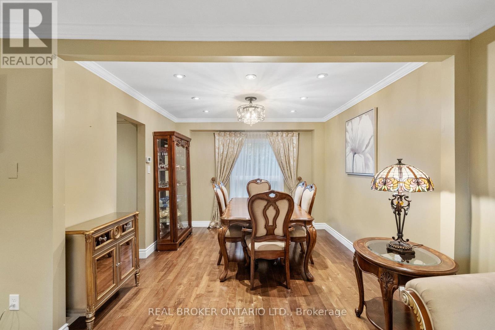 63 Haskell Crescent, Aurora, Ontario  L4G 5T6 - Photo 5 - N13209932