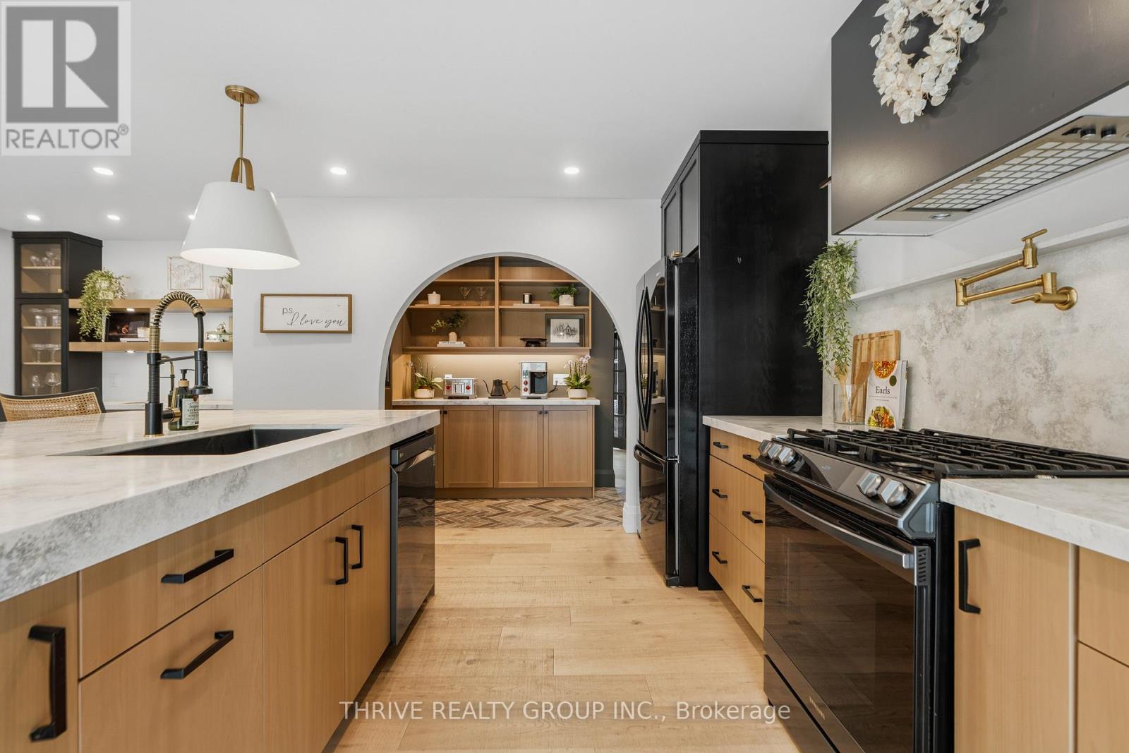 137 Sherwood Place, Thames Centre, Ontario  N0L 1G3 - Photo 10 - X13210048