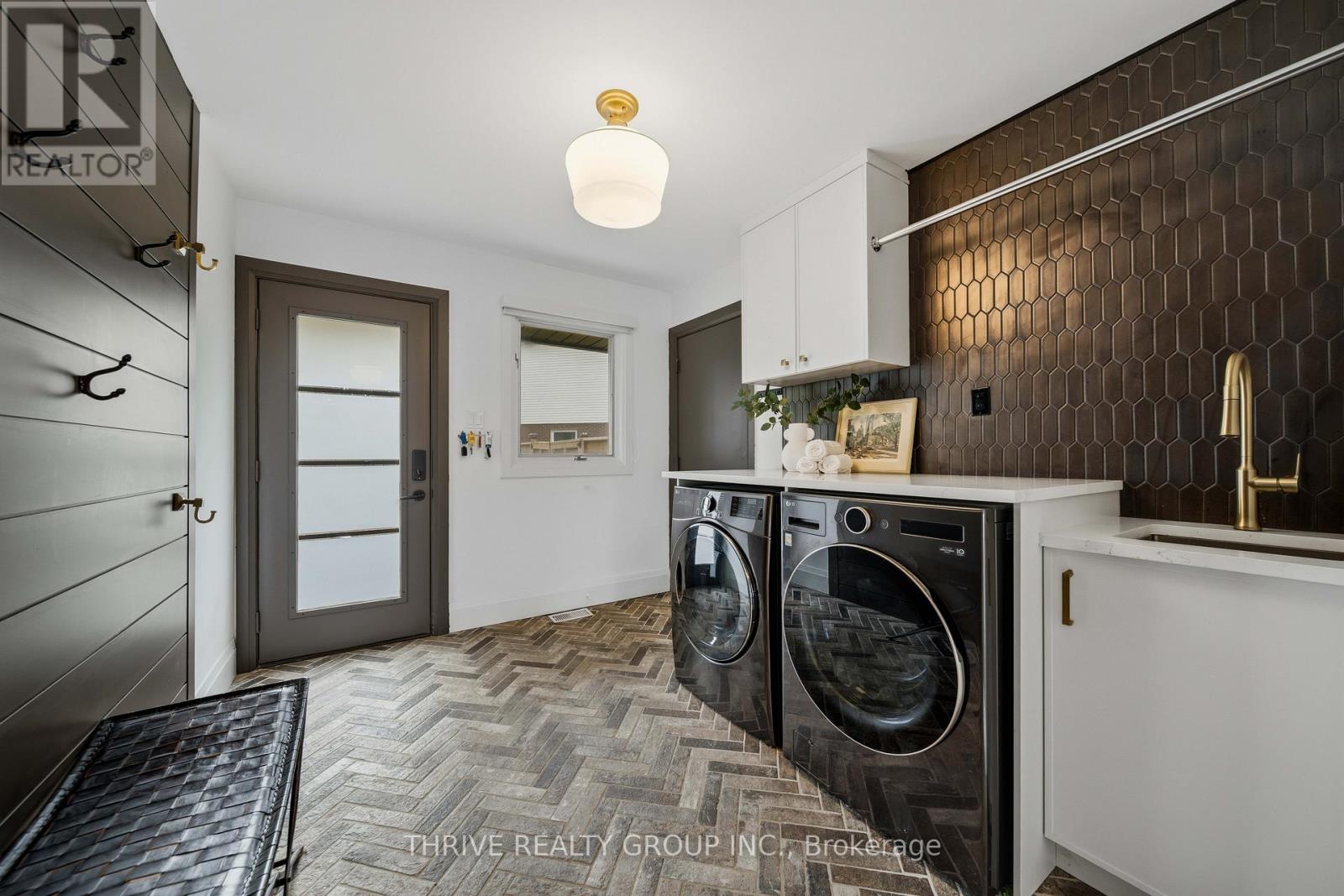 137 Sherwood Place, Thames Centre, Ontario  N0L 1G3 - Photo 21 - X13210048