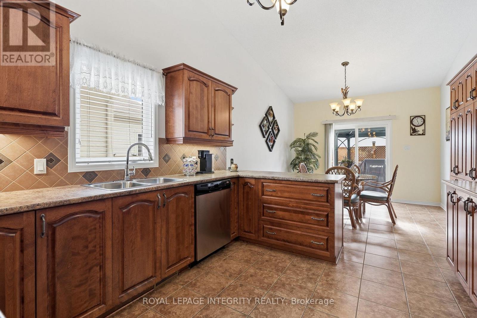460 Jasper Crescent, Clarence-Rockland, Ontario  K4K 0C7 - Photo 12 - X13209974