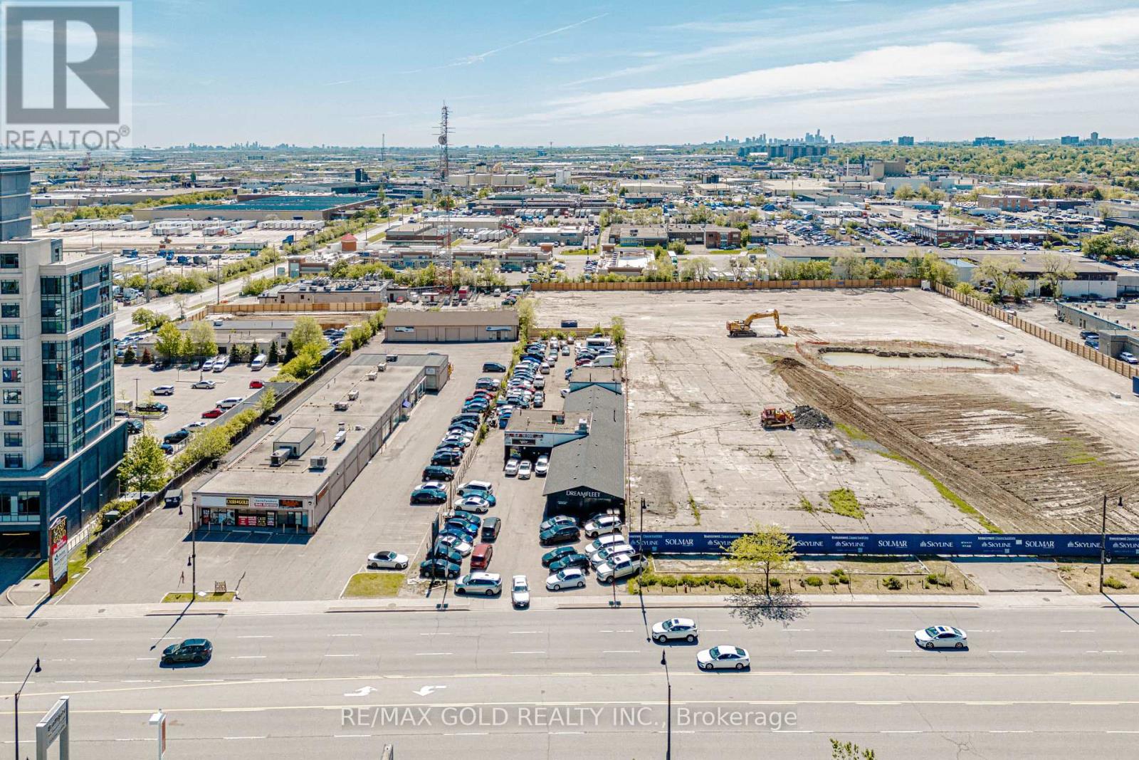 G1 - 243 Queen Street E, Brampton, Ontario L6W 2B5 - Photo 2 - W13209776