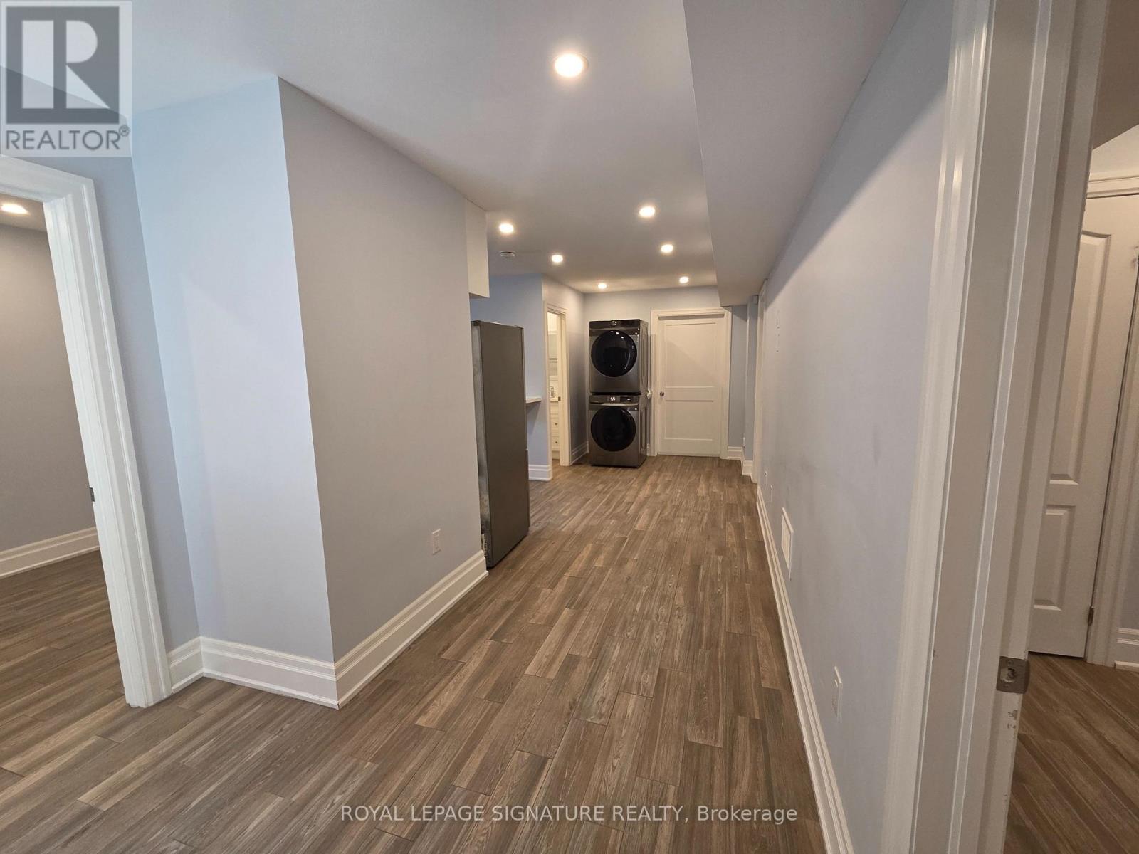 Lower - 33 Ingleside Drive, Toronto, Ontario  M3K 1V2 - Photo 3 - W13209790