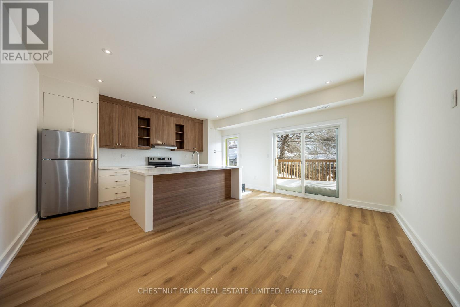 B - 29 Hatherley Road, Toronto, Ontario  M6E 1V8 - Photo 11 - W13209862