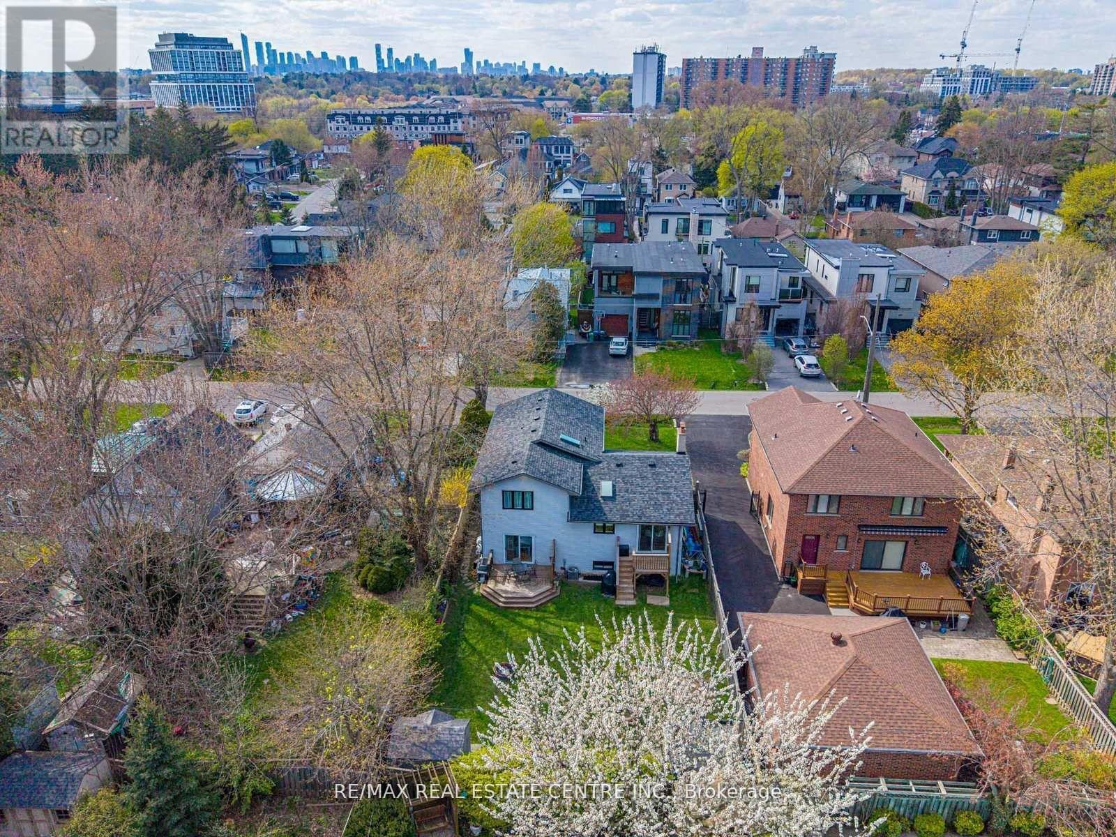 592 Montbeck Crescent, Mississauga, Ontario  L5G 1N8 - Photo 24 - W13209944