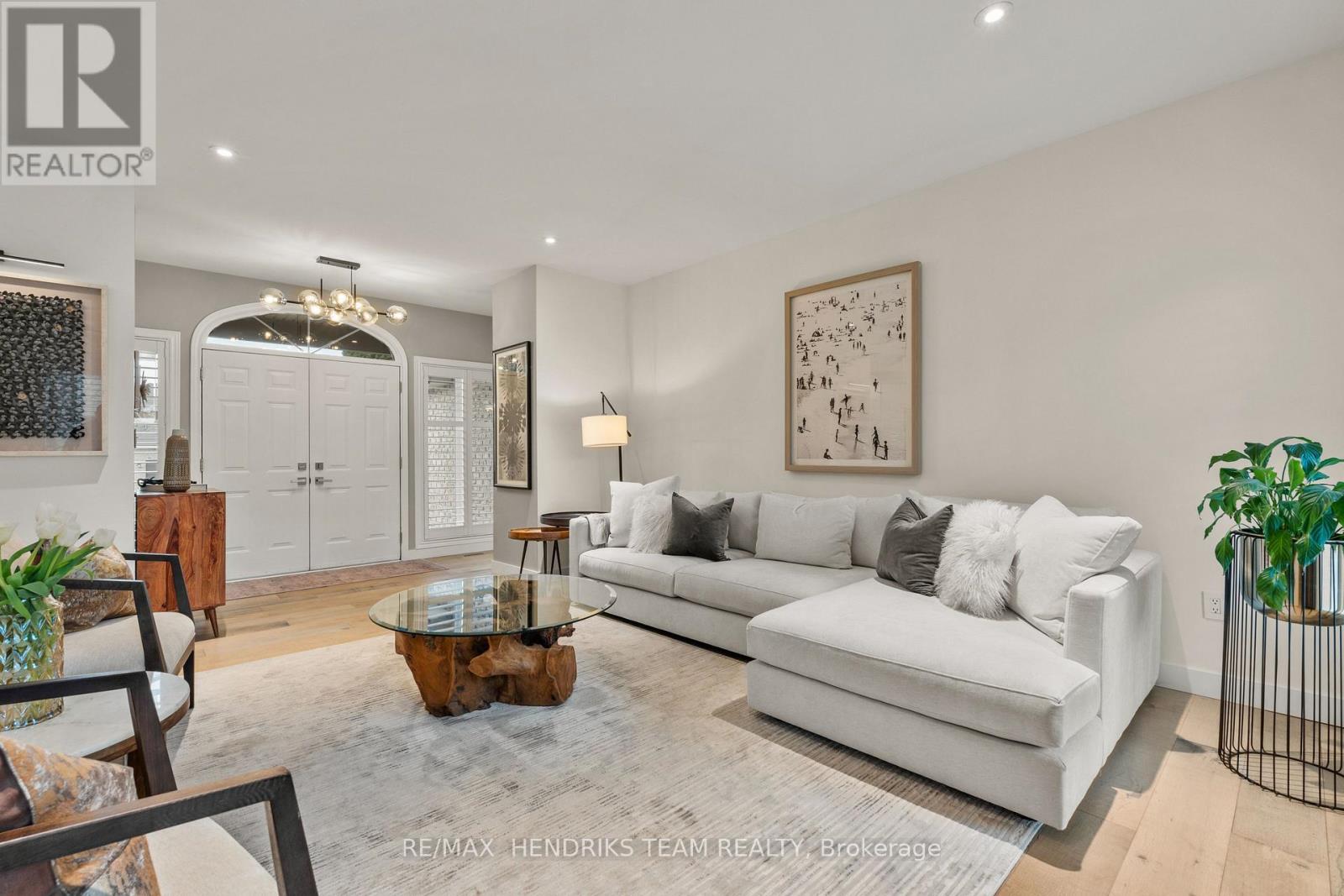 8152 Westminster Drive, Niagara Falls, Ontario  L2H 2Y8 - Photo 10 - X13210002