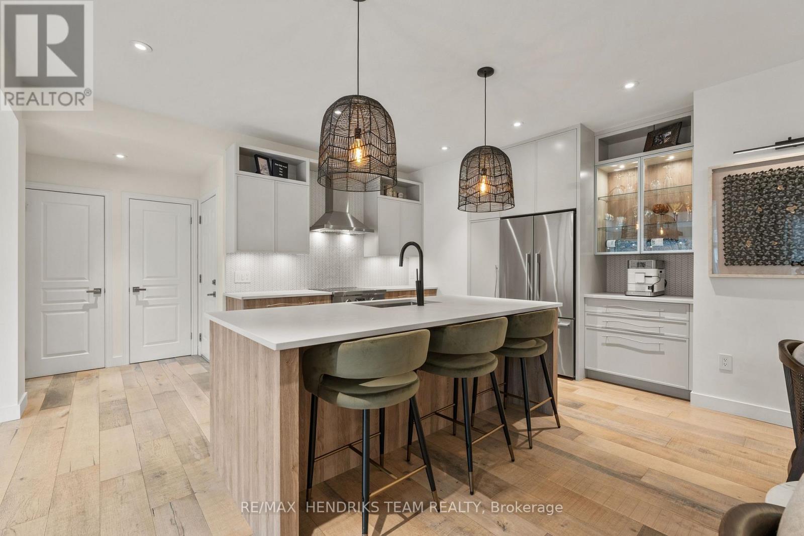 8152 Westminster Drive, Niagara Falls, Ontario  L2H 2Y8 - Photo 11 - X13210002
