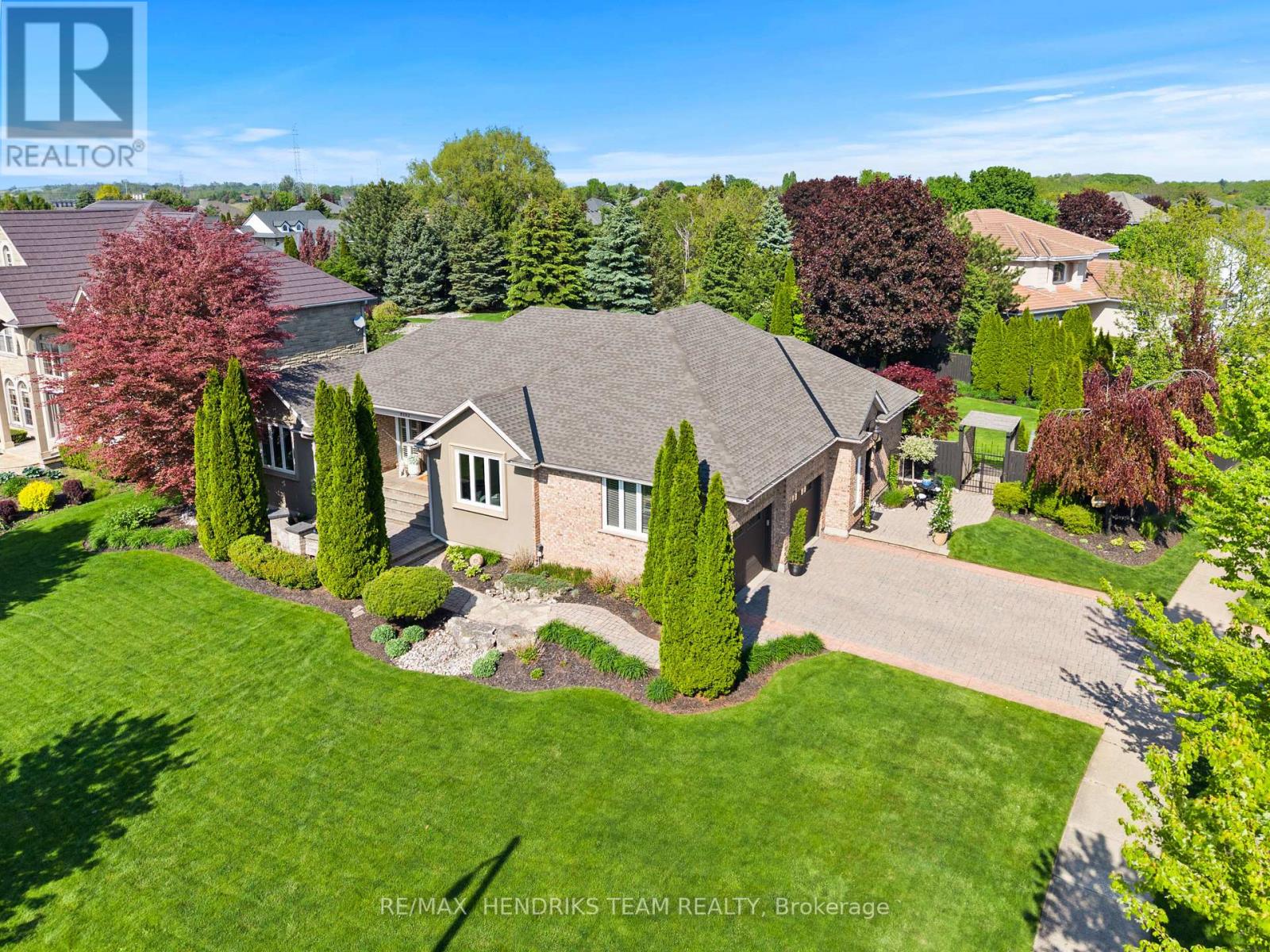 8152 Westminster Drive, Niagara Falls, Ontario  L2H 2Y8 - Photo 2 - X13210002