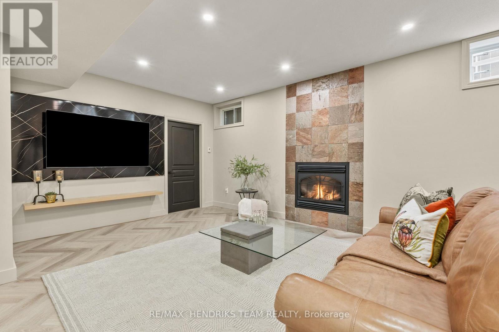 8152 Westminster Drive, Niagara Falls, Ontario  L2H 2Y8 - Photo 29 - X13210002