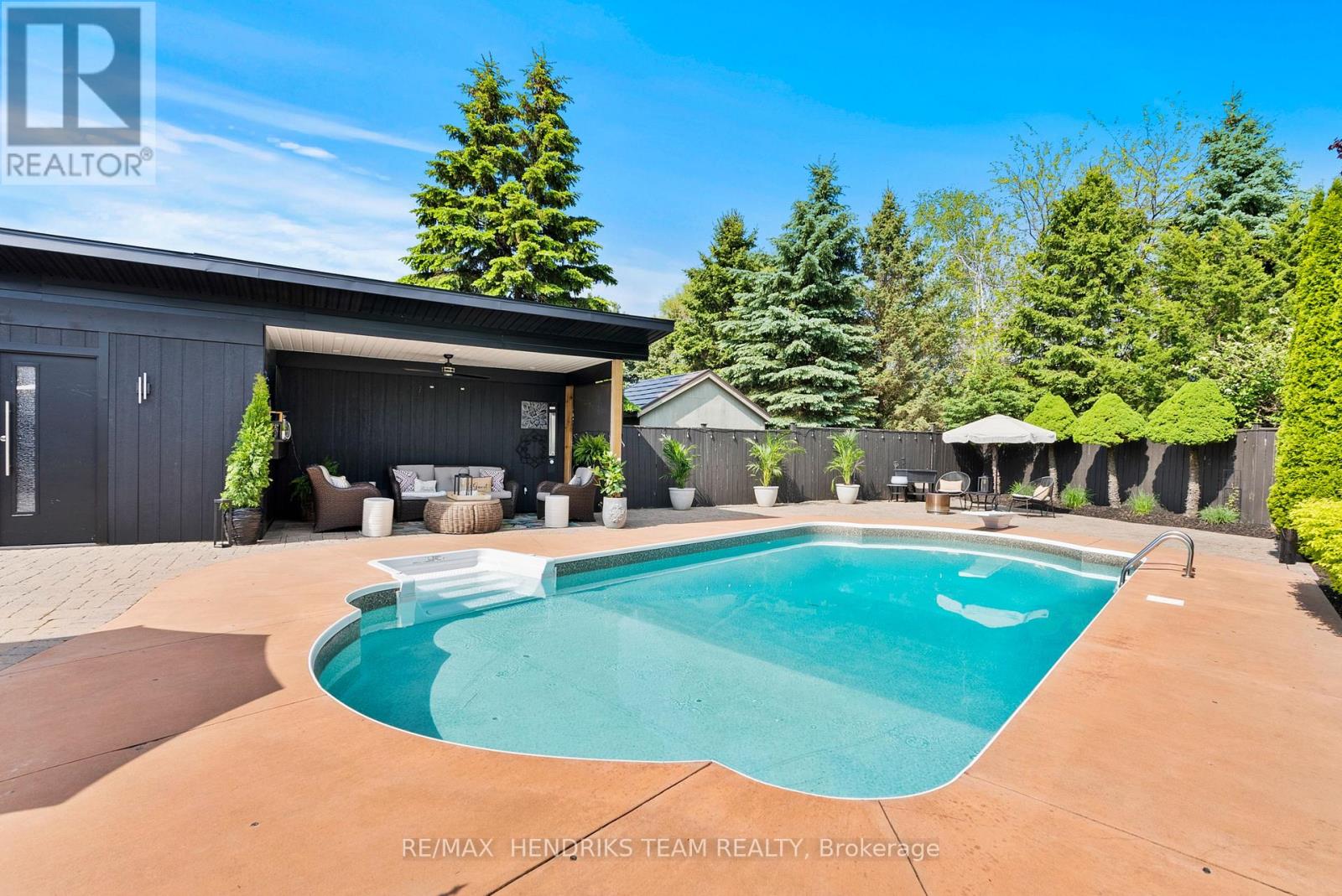 8152 Westminster Drive, Niagara Falls, Ontario  L2H 2Y8 - Photo 39 - X13210002