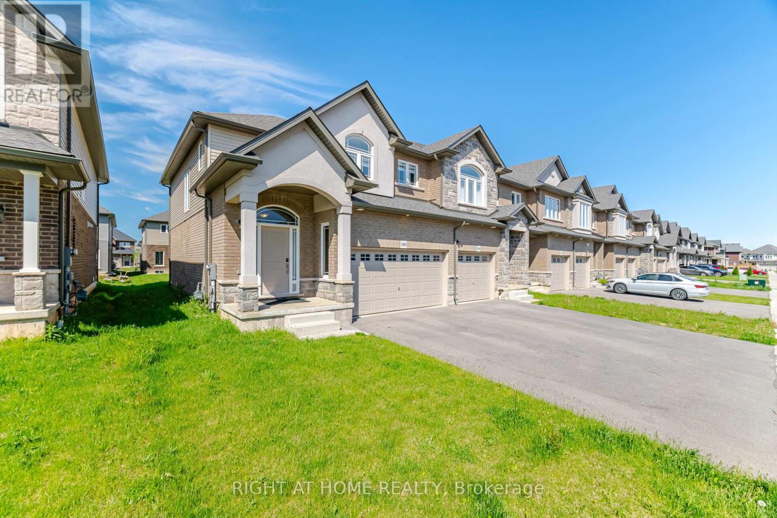 190 Rockledge Drive, Hamilton, Ontario  L0R 1P0 - Photo 3 - X13209772