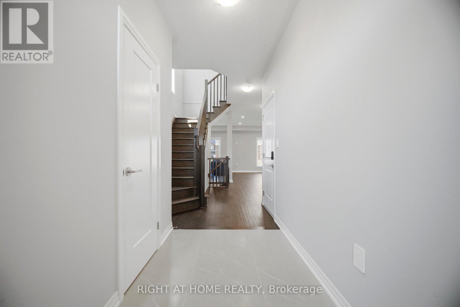 190 Rockledge Drive, Hamilton, Ontario  L0R 1P0 - Photo 4 - X13209772
