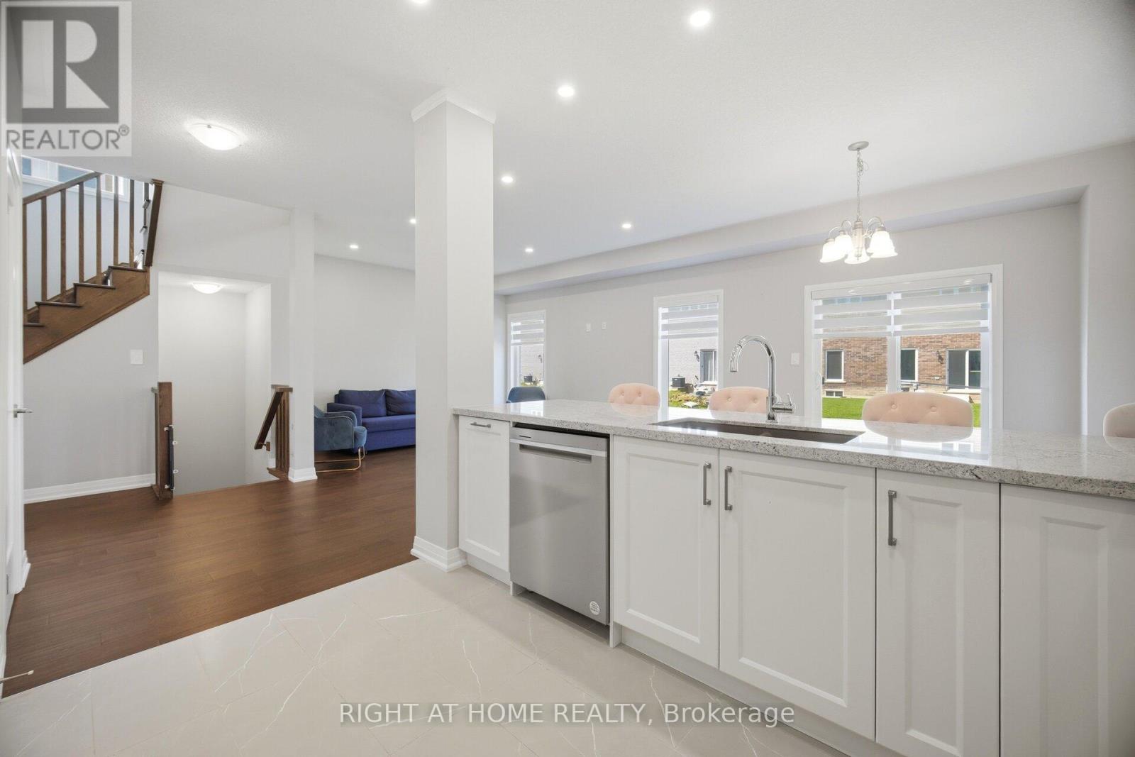 190 Rockledge Drive, Hamilton, Ontario  L0R 1P0 - Photo 8 - X13209772