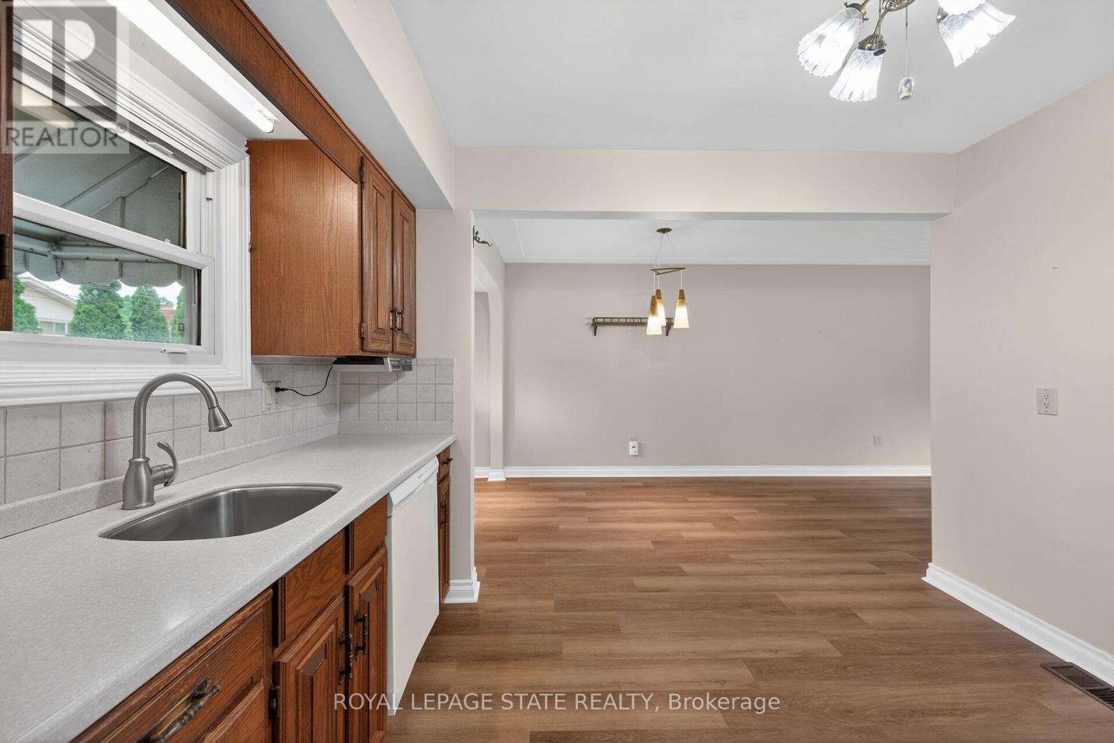 88 West 33rd Street, Hamilton, Ontario  L9C 5J1 - Photo 12 - X13209784